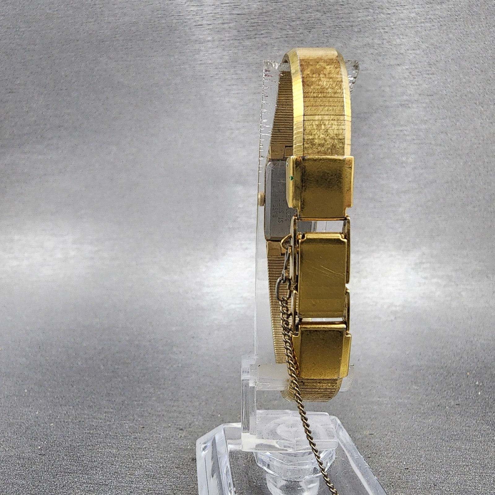 Seiko Tank Watch Women 12mm Champagne Dial Gold Tone 2e206259 New Battery7