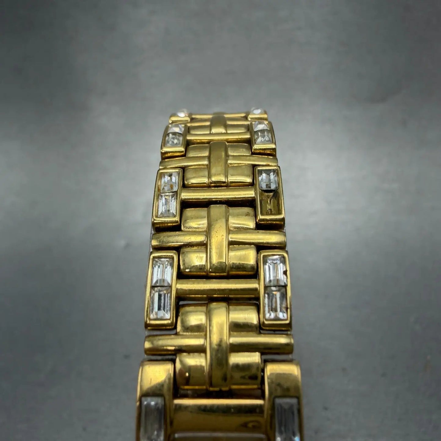 48020437
