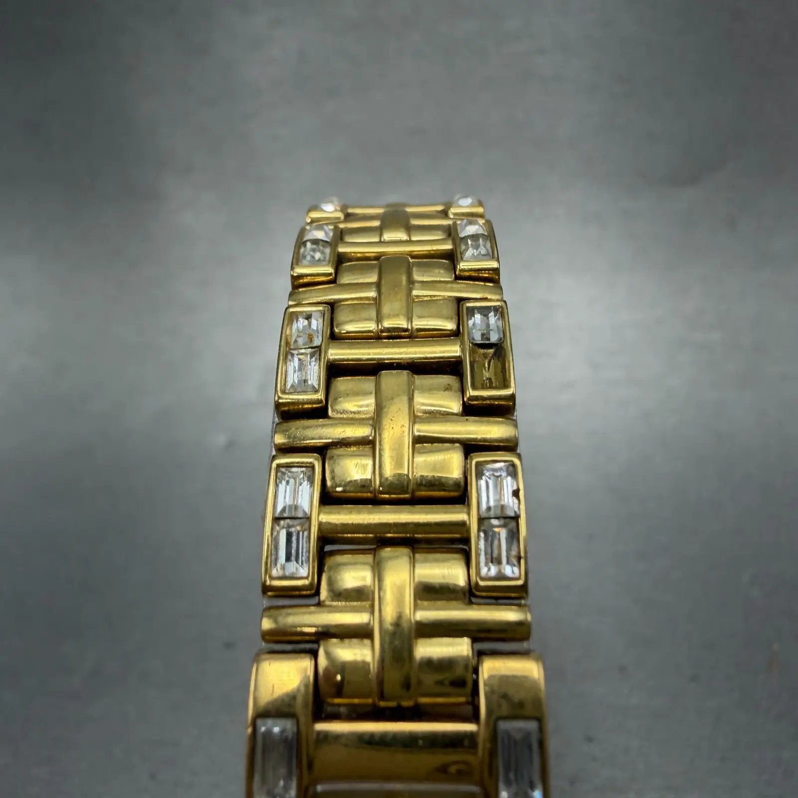 48020437