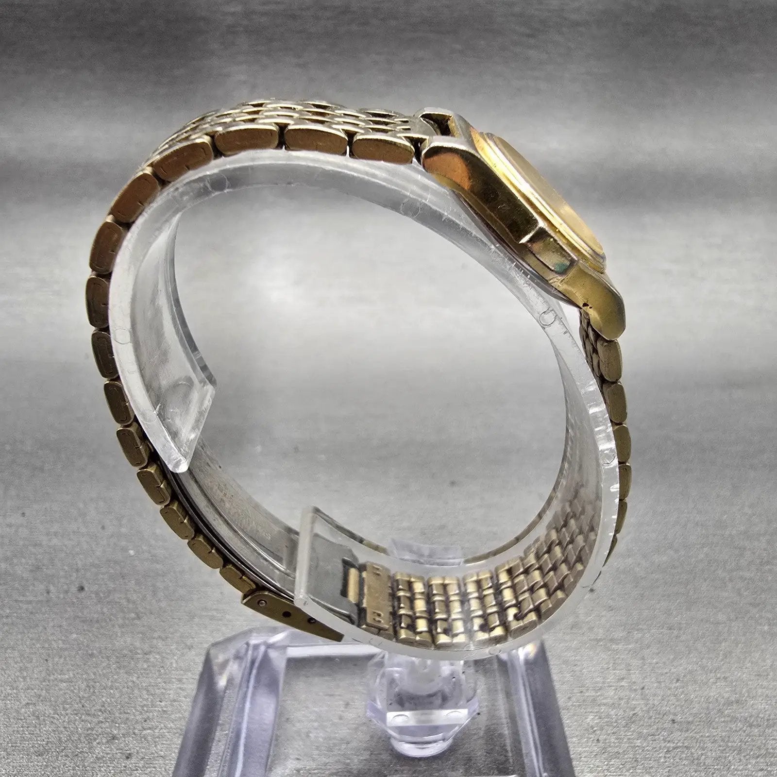 Citizen CQ Watch Women 20mm Champagne Dial Gold Tone Round 3220-916719 New Batt8