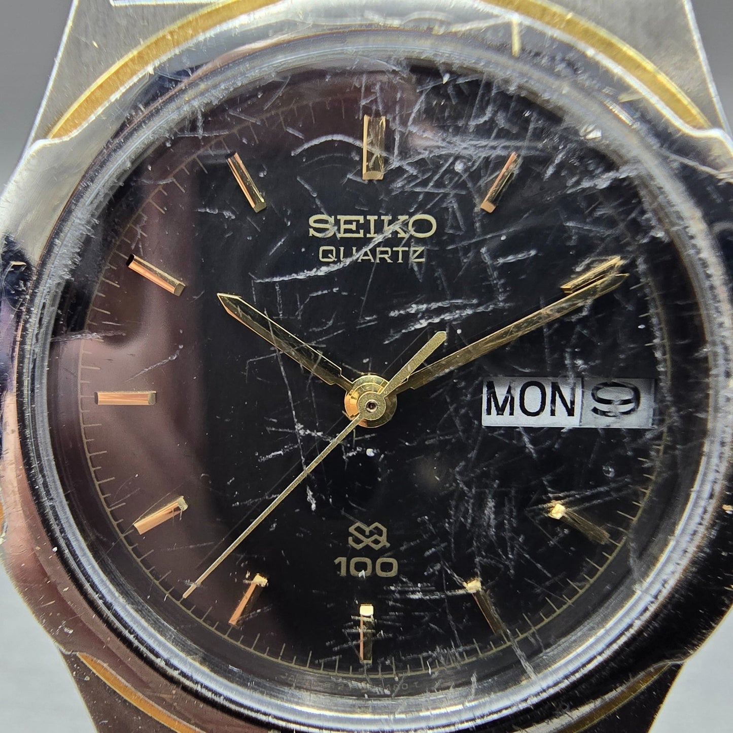 Seiko SQ Watch Men 34mm Black Dial Two Tone Daydate Round 8123-6349 PARTS2