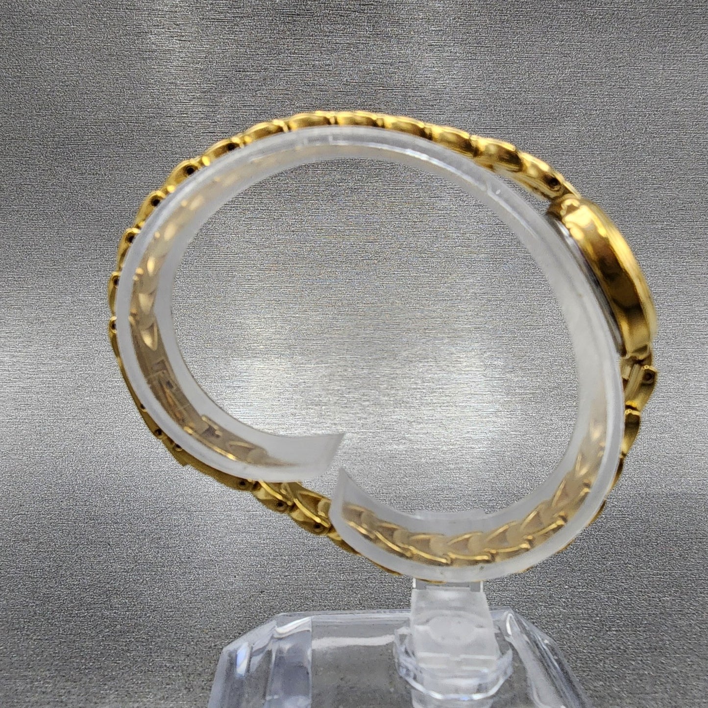 Bulova Watch Women 17mm White Dial Gold Tone Oval 97T70 New Battery8