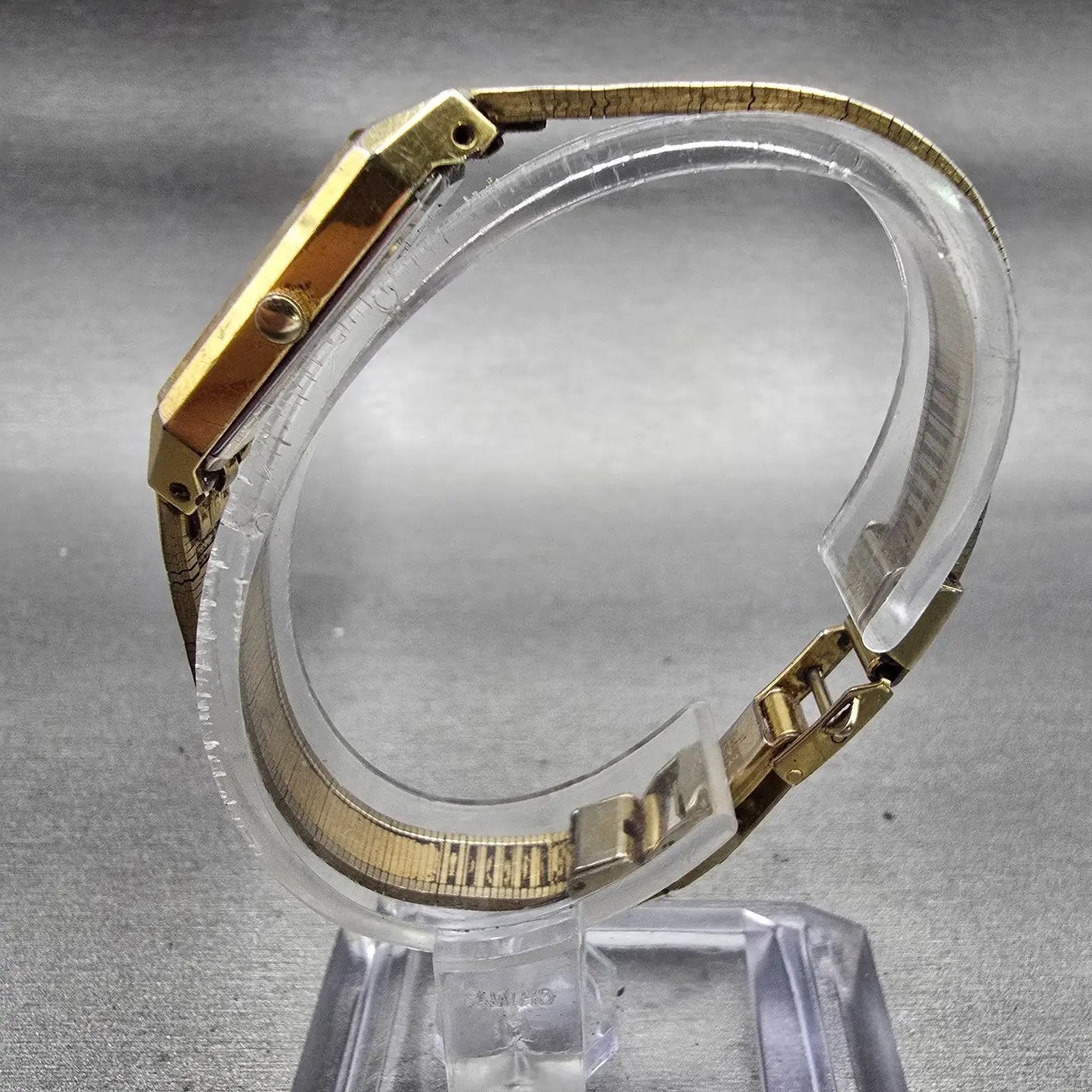 Citizen CQ Watch Women 12mm Black Dial Gold Tone Rectangle 2250-223373 New Batt6