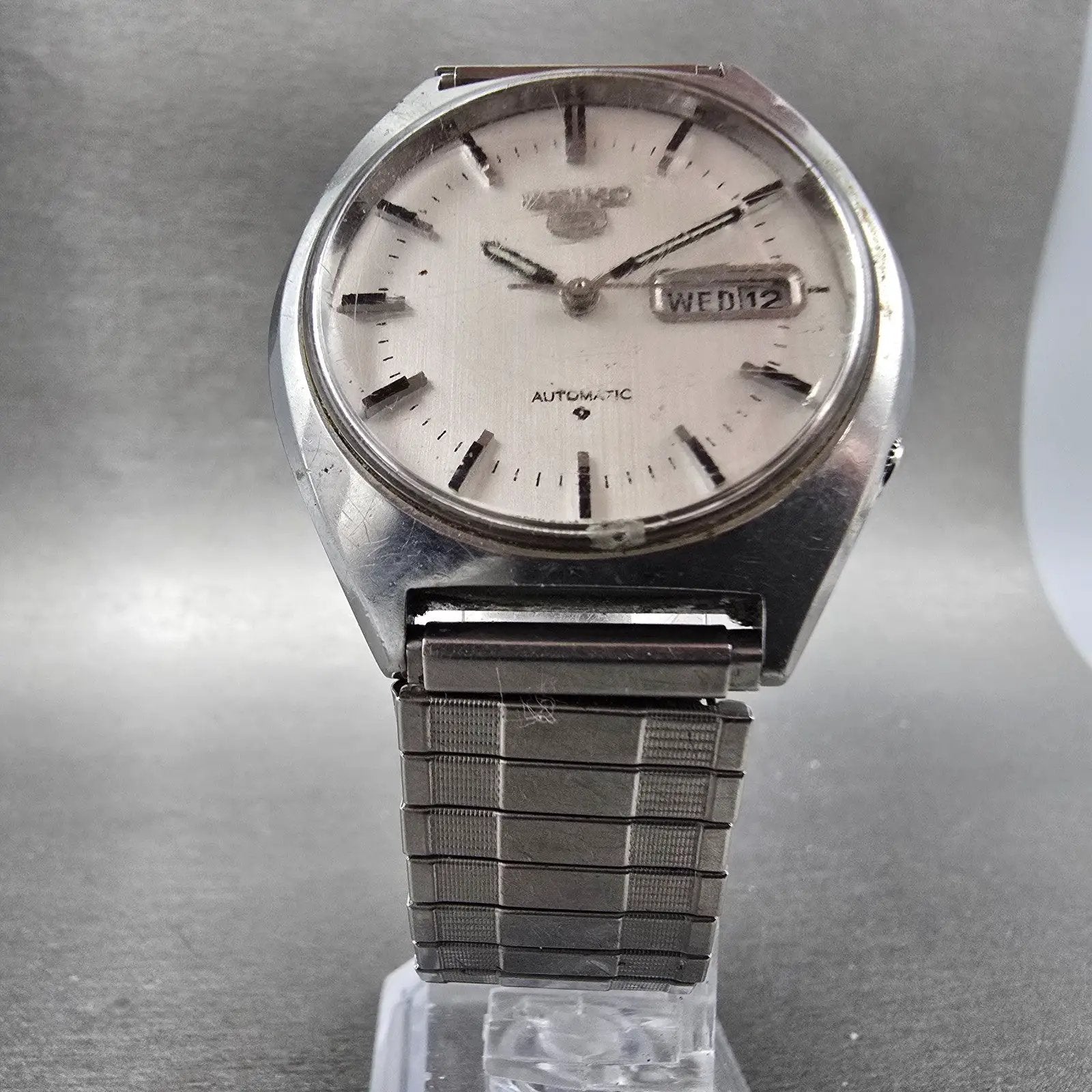Seiko 5 Automatic Watch Men 37mm Silver Dial Silver Tone Daydate 6309-8670 PARTS6