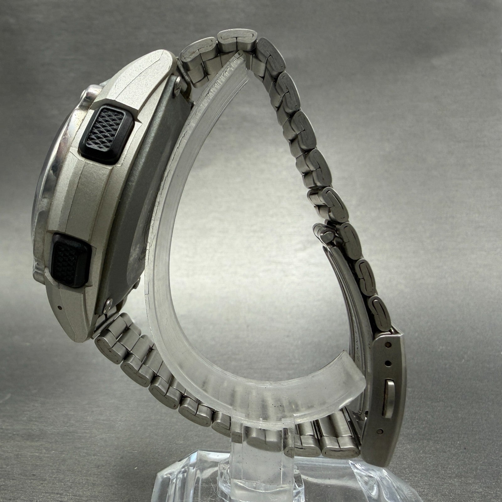Citizen Q&Q Digital Watch Men 44mm LCD Silver Tone Alarm Chronograph Works Solar7