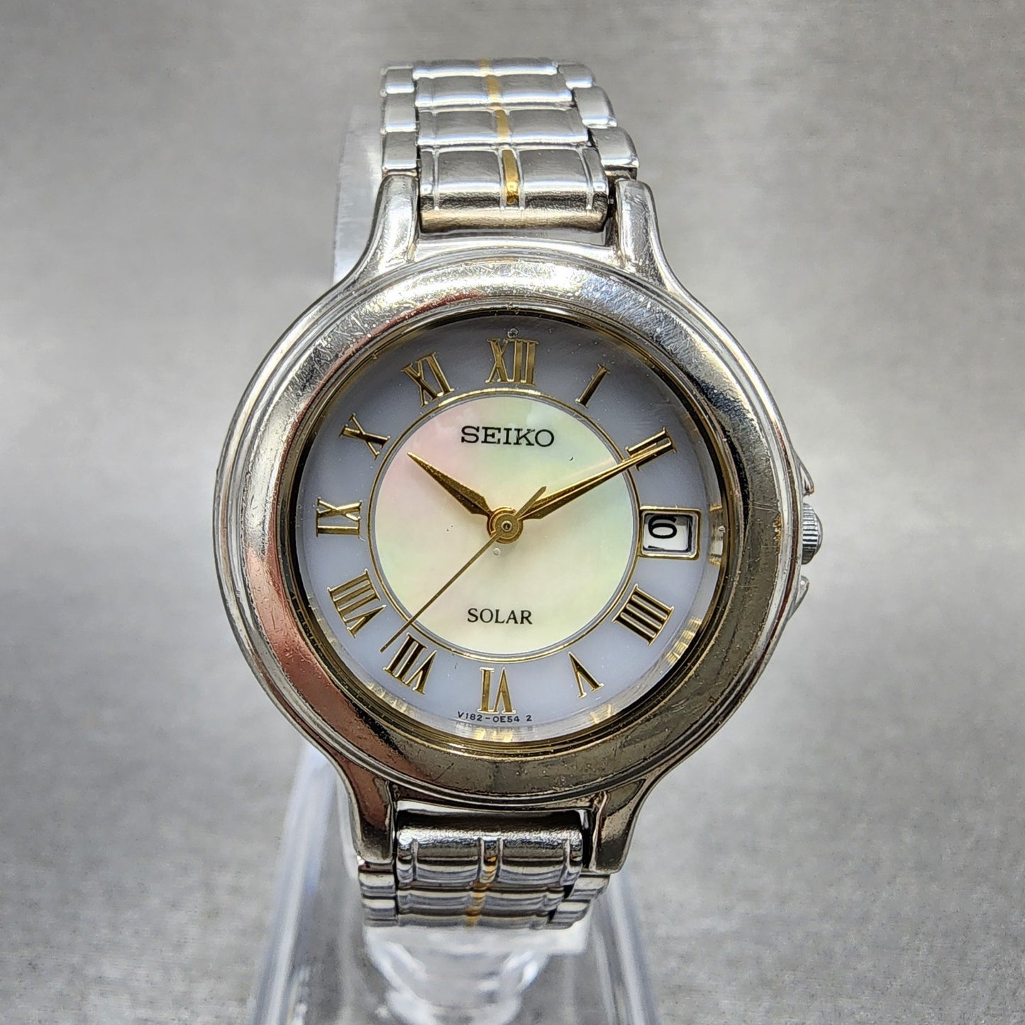 Seiko Solar Watch Women 28mm MOP Dial Two Tone Date Round V1820C70 Runs B12340