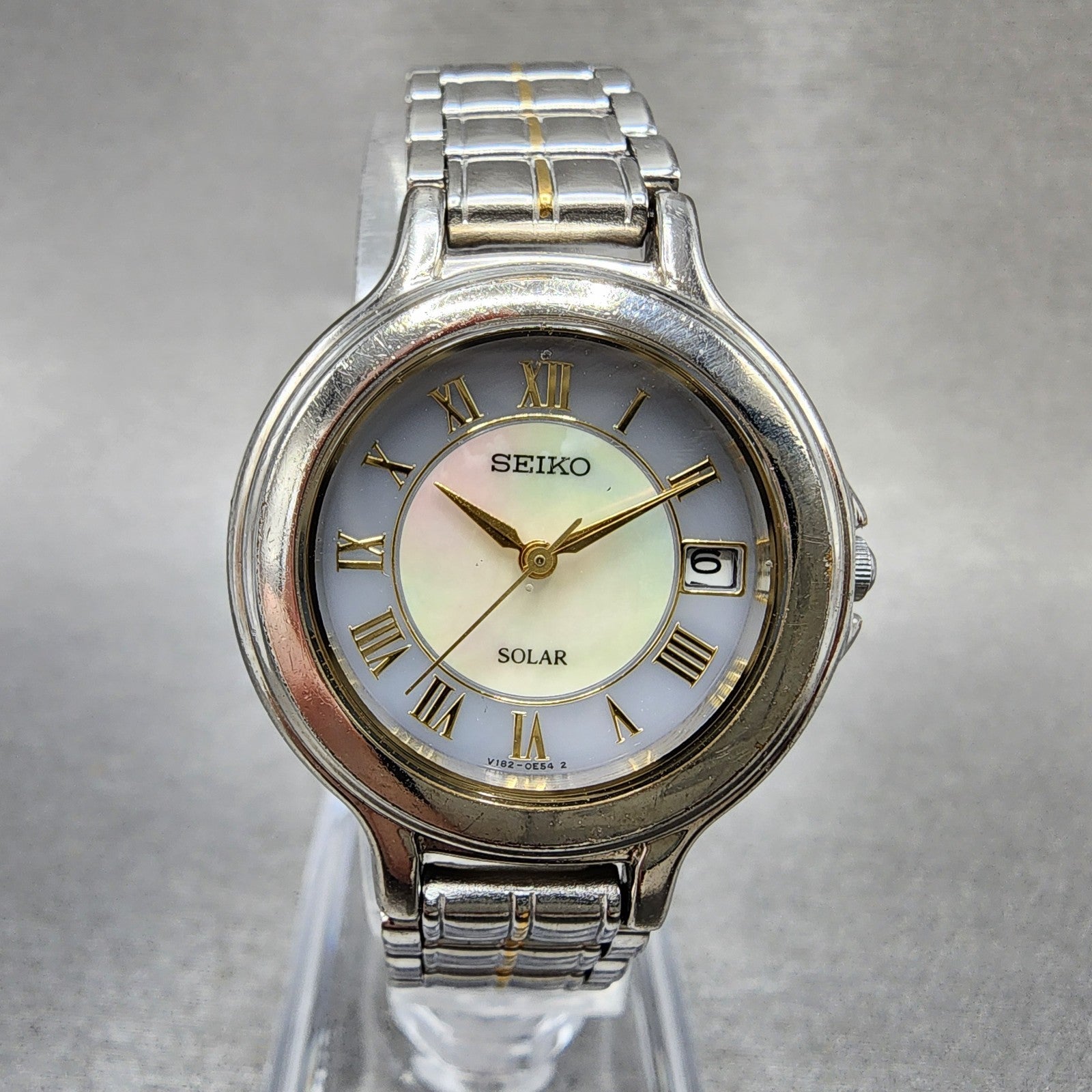 Seiko Solar Watch Women 28mm MOP Dial Two Tone Date Round V1820C70 Runs B12340