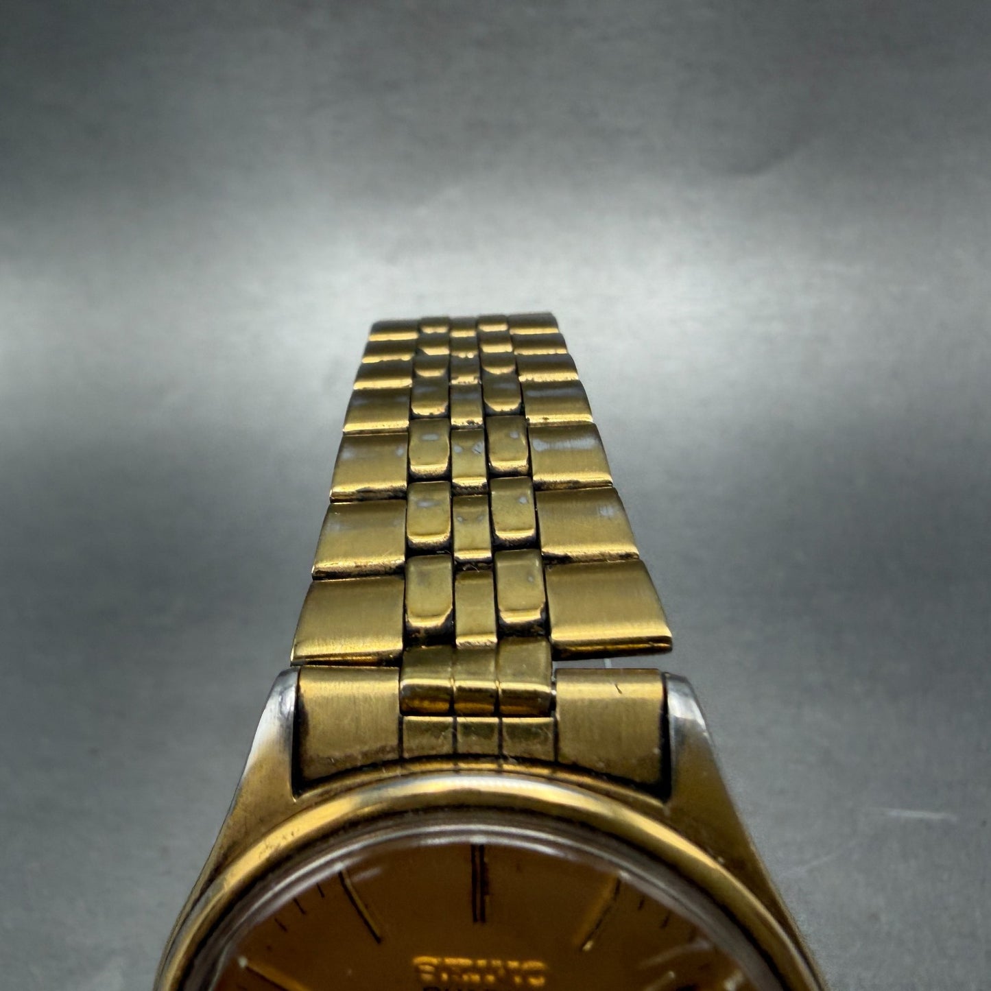 Seiko SQ Watch Men 35mm Champagne Dial Gold Tone Daydate 5y23-8049 New Battery B4