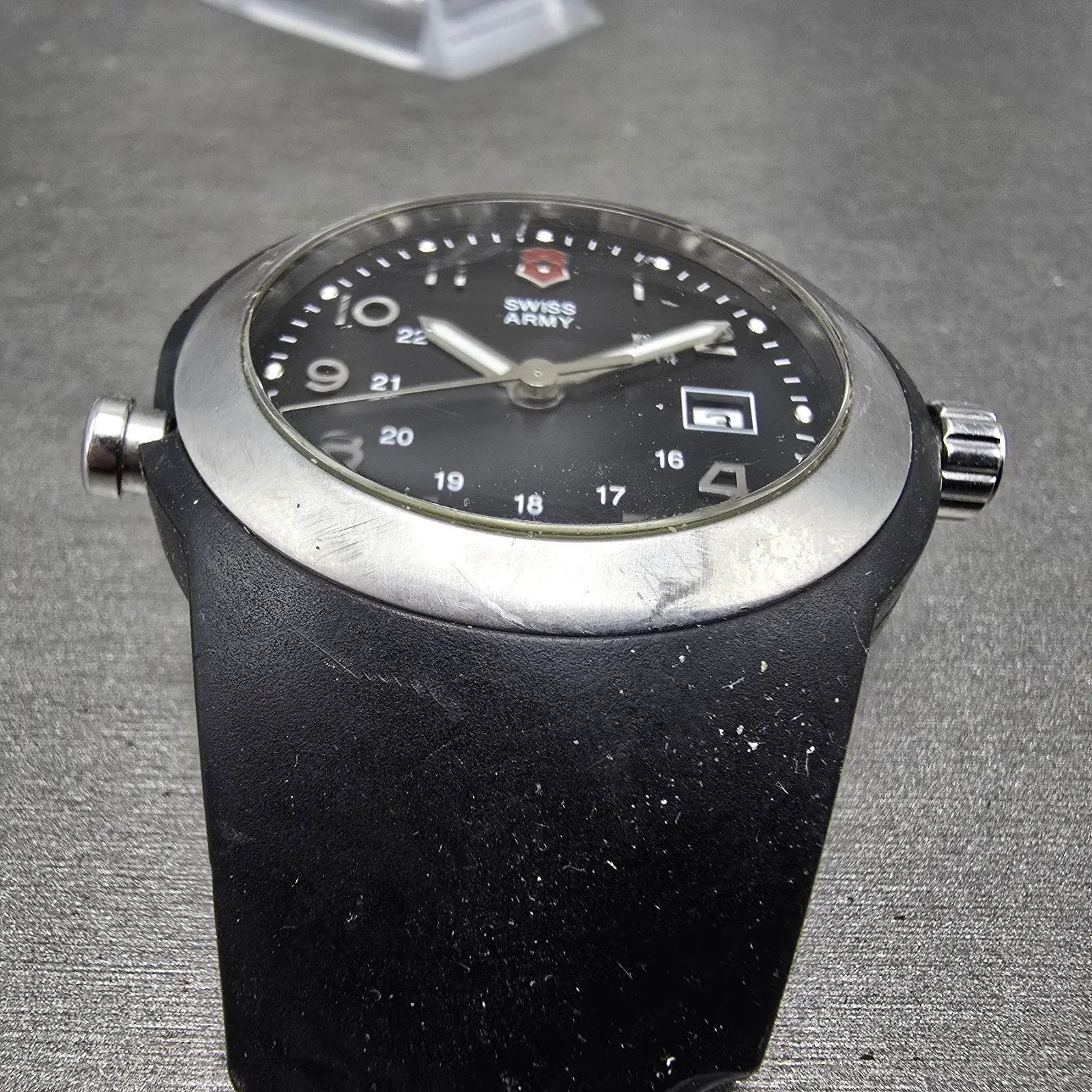 Victorinox Swiss Army Night Vision watch Men 41mm Black Dial Black Date READ!!!3