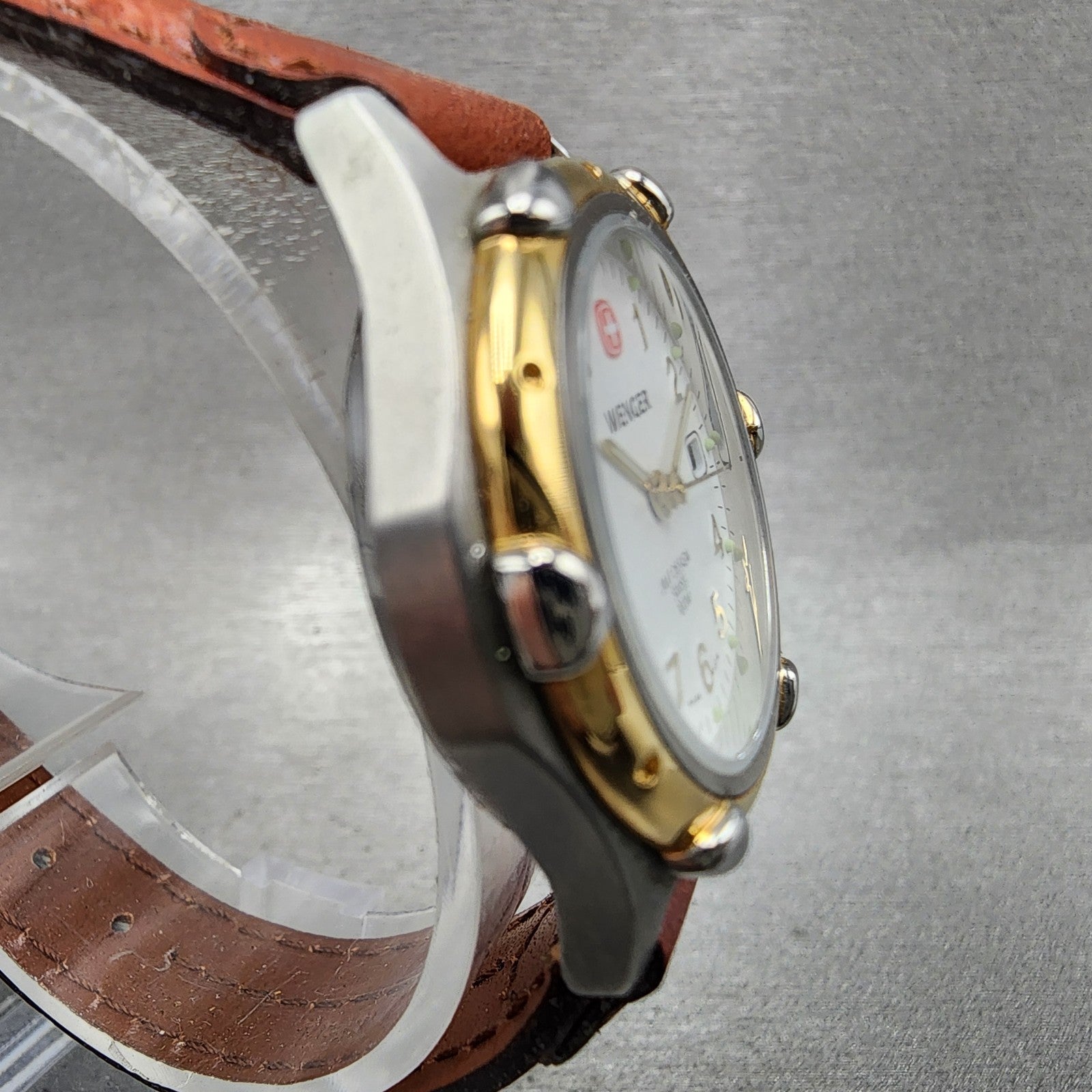 Wenger Watch Women 29mm White Dial Two Tone Date Round Leather Band New Battery3