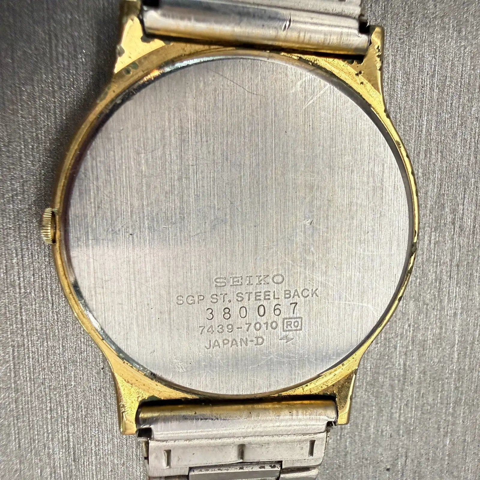Seiko Watch Men 33mm Gold Dial Gold Tone Date Round 7439-7010 New Battery VTG10