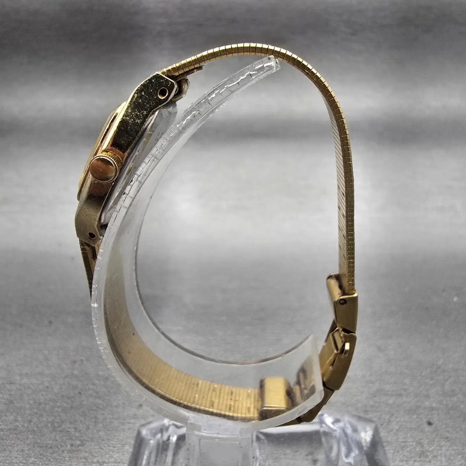 Citizen CQ Watch Women 16mm Champagne Dial Gold Tone 5920-S50150 New Battery VTG6