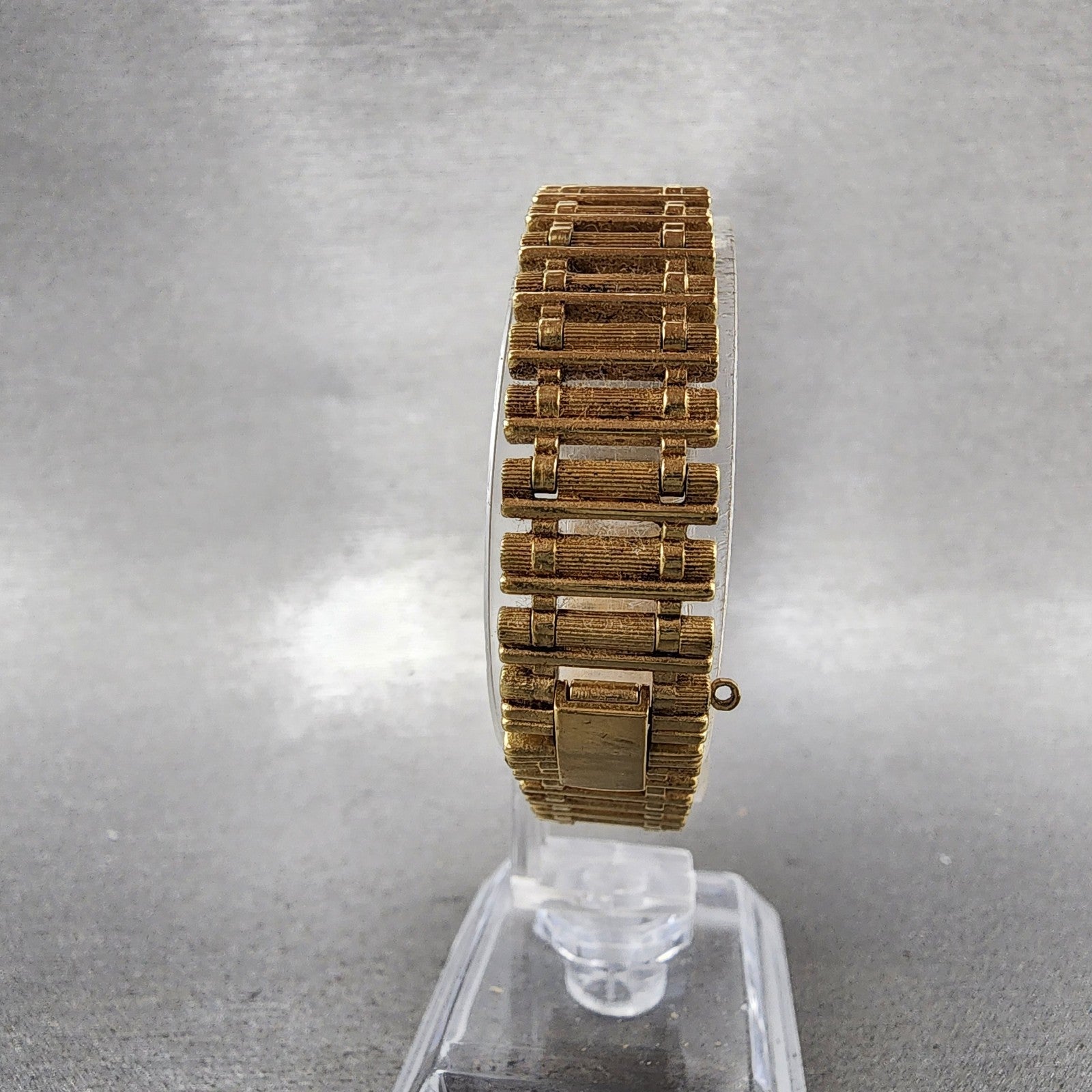 Seiko Tank Watch Women 17mm Champagne Dial Gold Tone 12215700 New Battery7