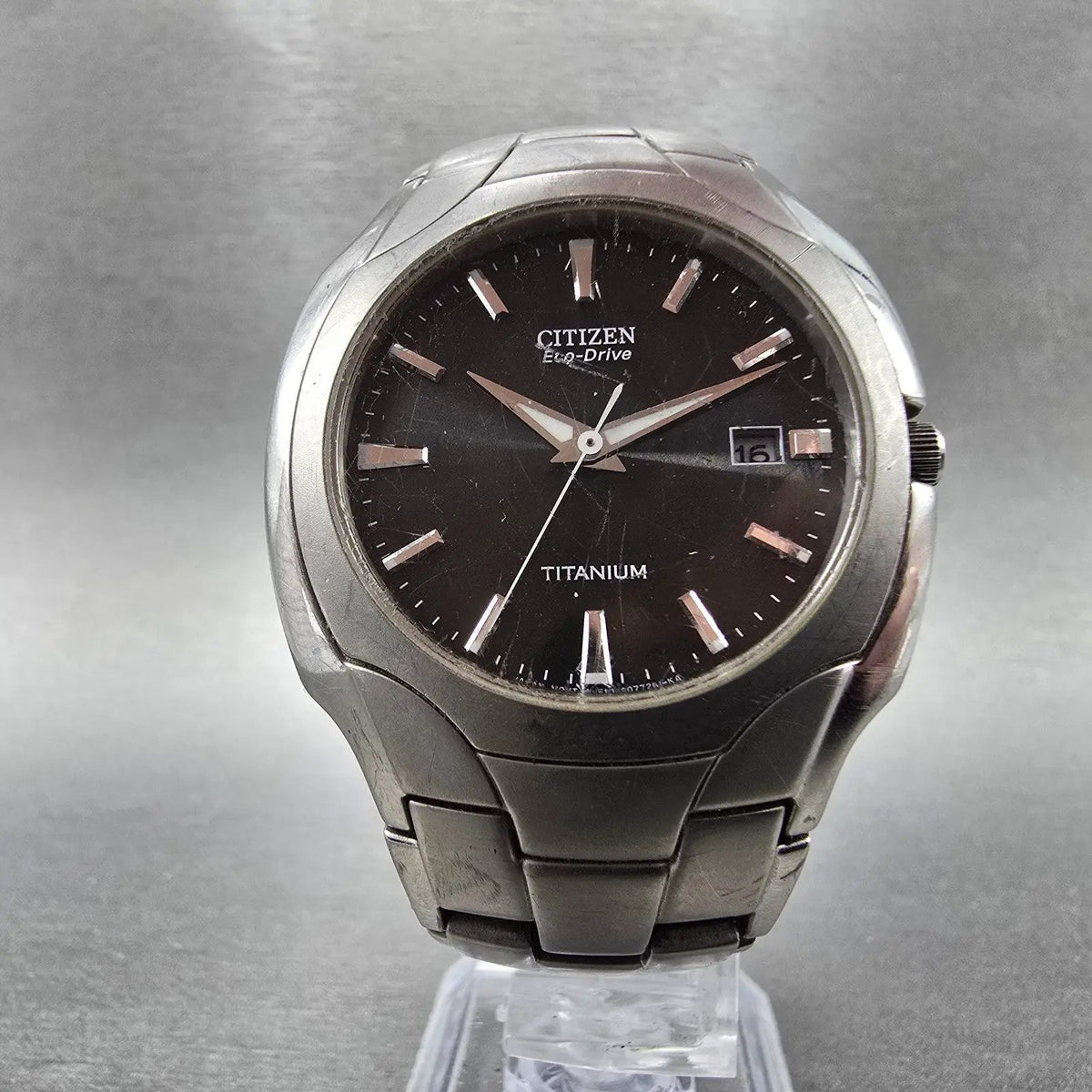 Citizen Eco-Drive Watch Men 38mm Black Dial Titanium Date E111-S049610 Runs JP5