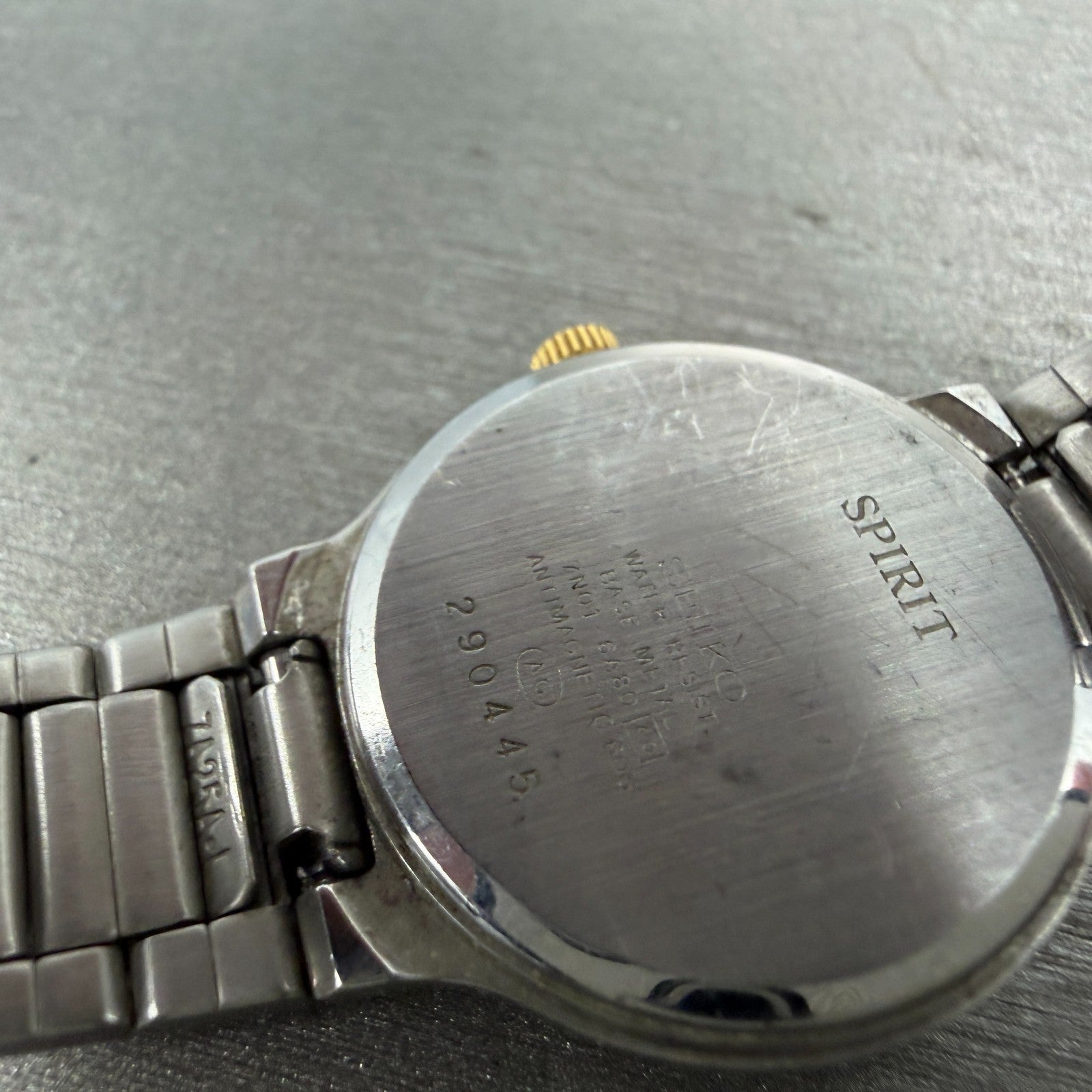 Seiko Spirit Watch Women 25mm Champagne Dial Two Tone Round 7N01-6A80 New Batter9