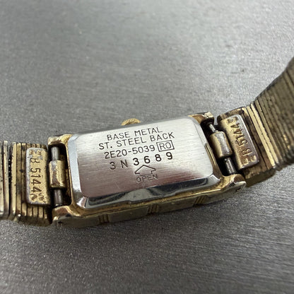 Seiko Tank Watch Women 13mm Champagne Dial Gold Tone 2E205039 New Battery9