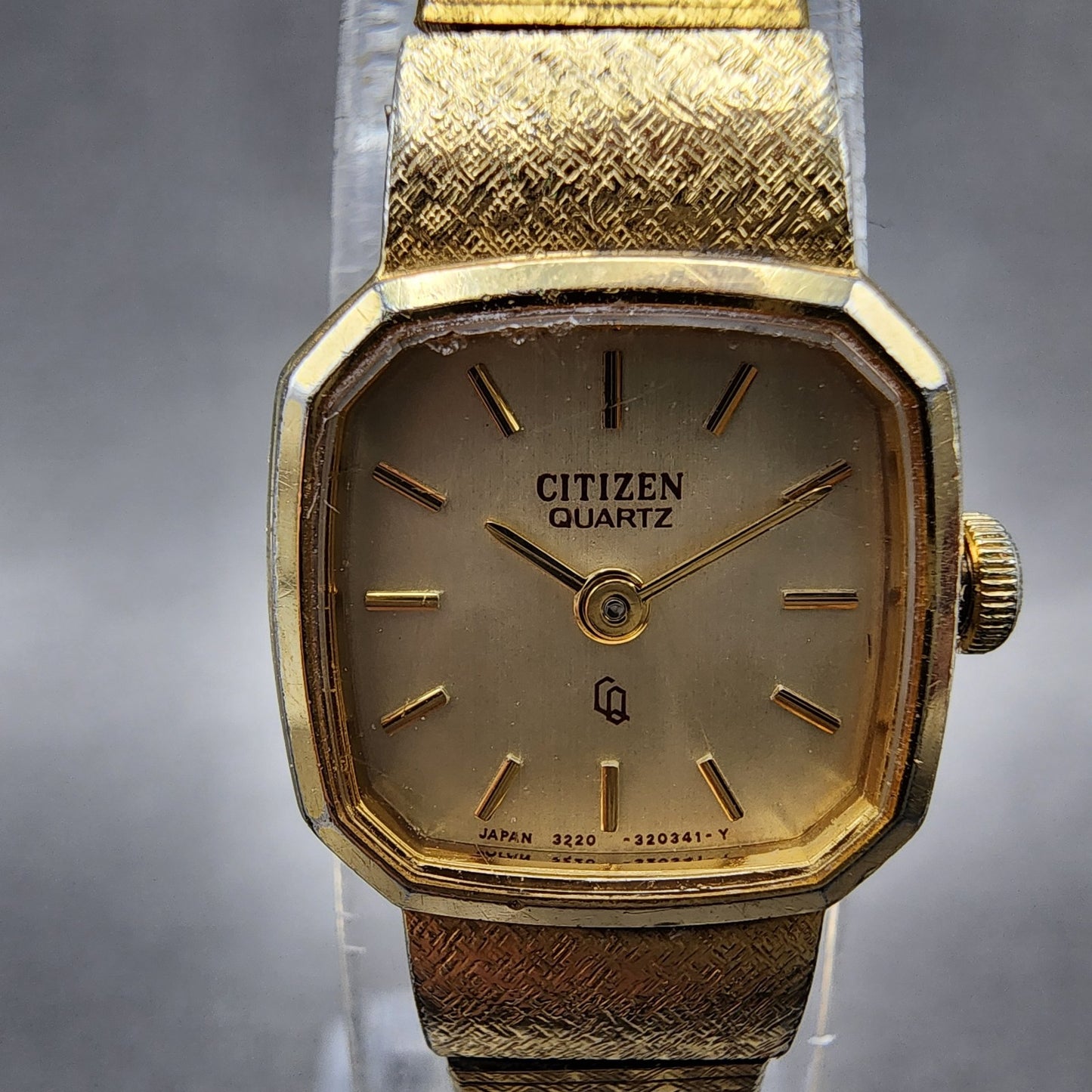 Citizen CQ Watch Women 16mm Champagne Dial Gold Tone 3220320352 New Battery1