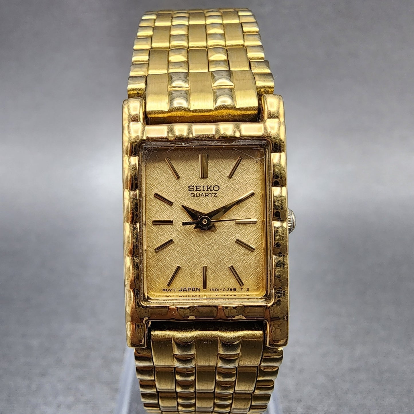 Seiko Tank Watch Women 16mm Gold Dial Gold Tone Rectangle 1N015A69 New Battery0
