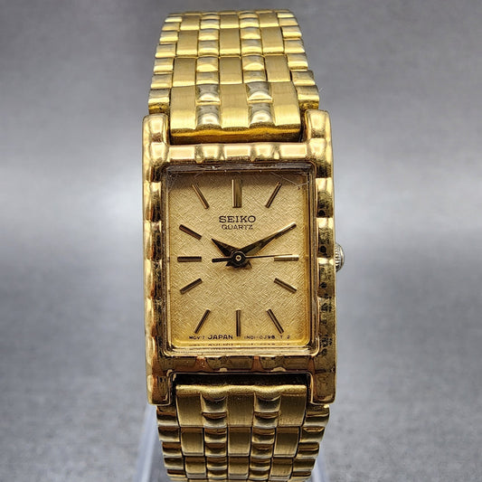 Seiko Tank Watch Women 16mm Gold Dial Gold Tone Rectangle 1N015A69 New Battery0