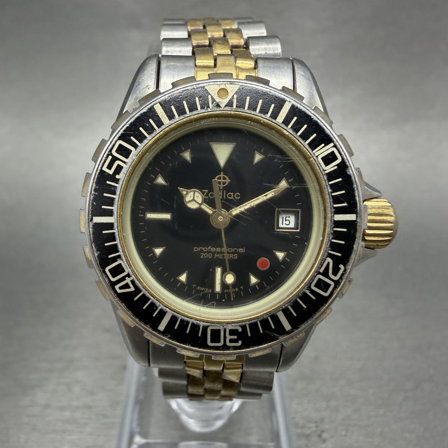 Zodiac Professional Dive Watch Women 29mm Black Dial Two Tone Date Red Dot Works0