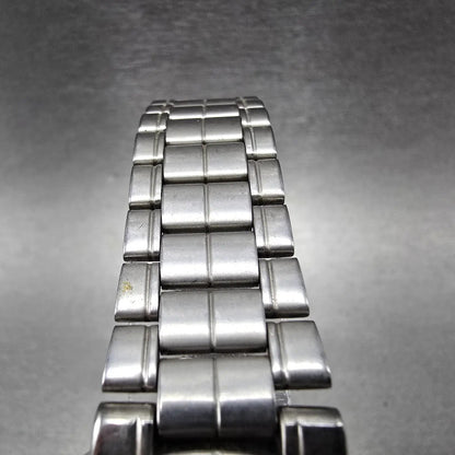 Citizen Eco-Drive Watch Men 35mm White Dial Silver Date Round E110-S95625 Runs4