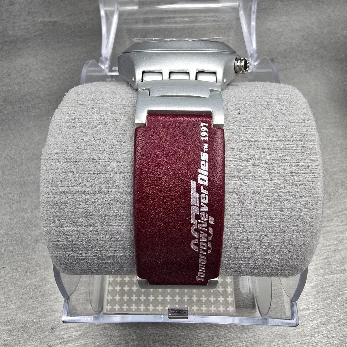 Swatch Chrono James Bond Tomorrow Never Dies Watch Men 35mm YMS1006 New Batt NOS5