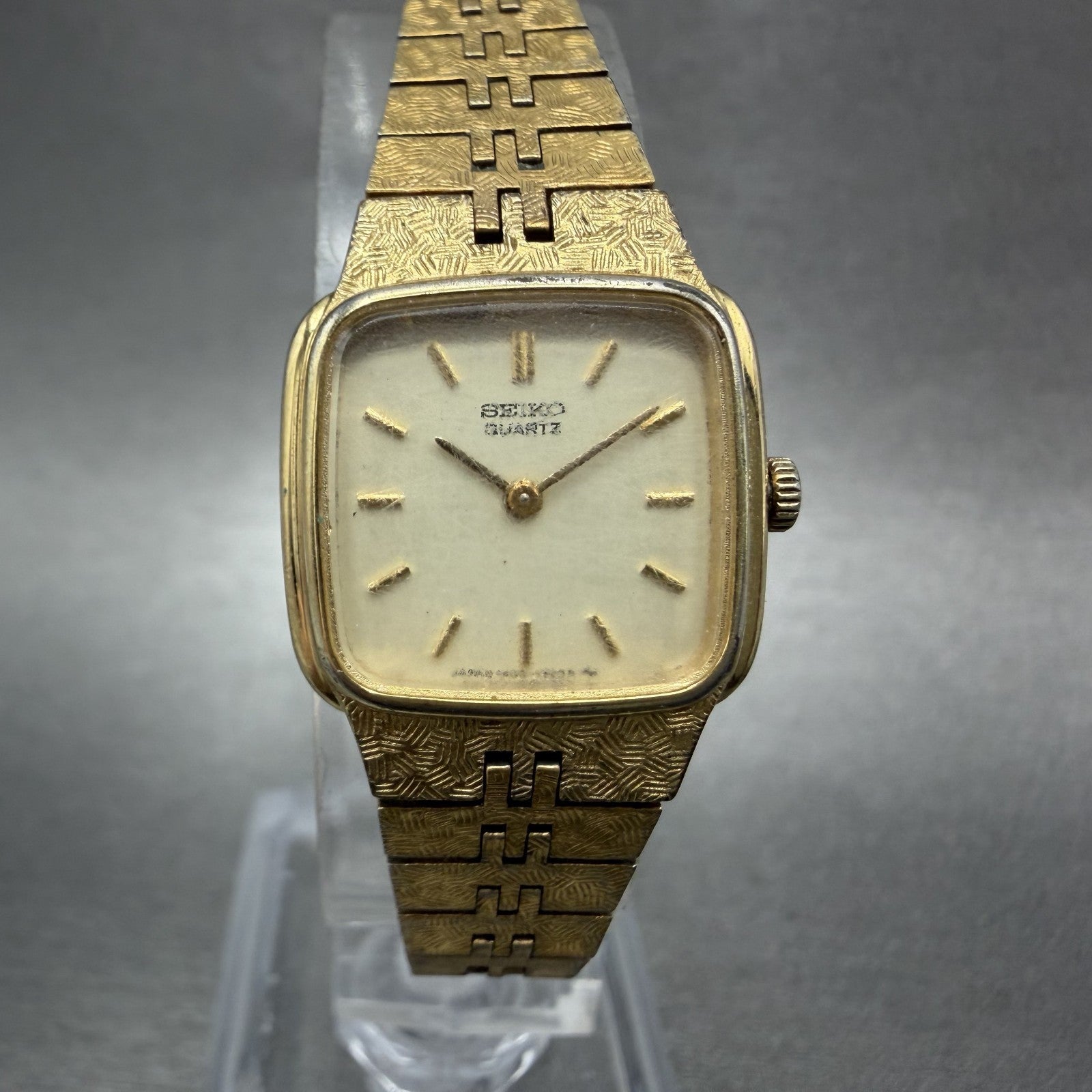 Seiko Watch Women 19mm Champagne Dial Gold Tone Rectangle 1400-6129 New Battery0