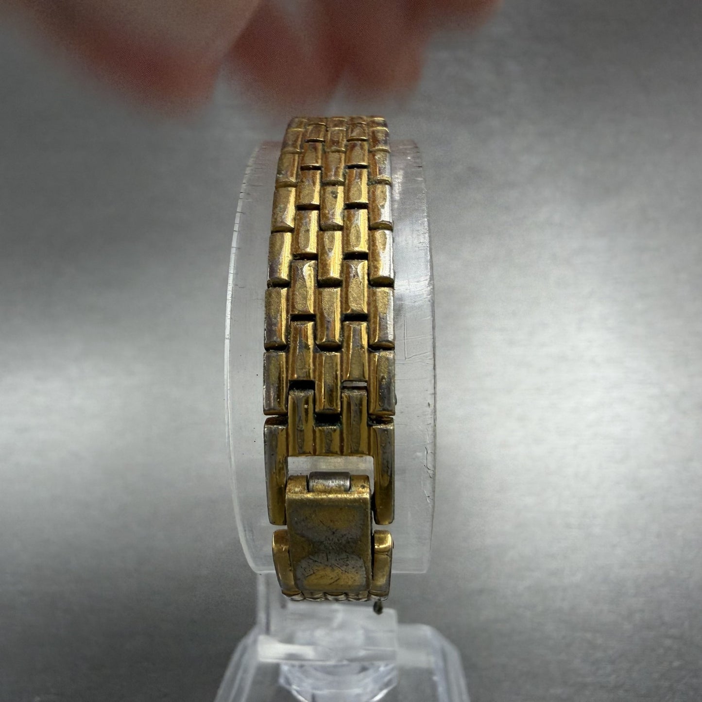Seiko Watch Women 19mm Black Dial Gold Tone Round Vintage 1N00-0B29 New Battery7