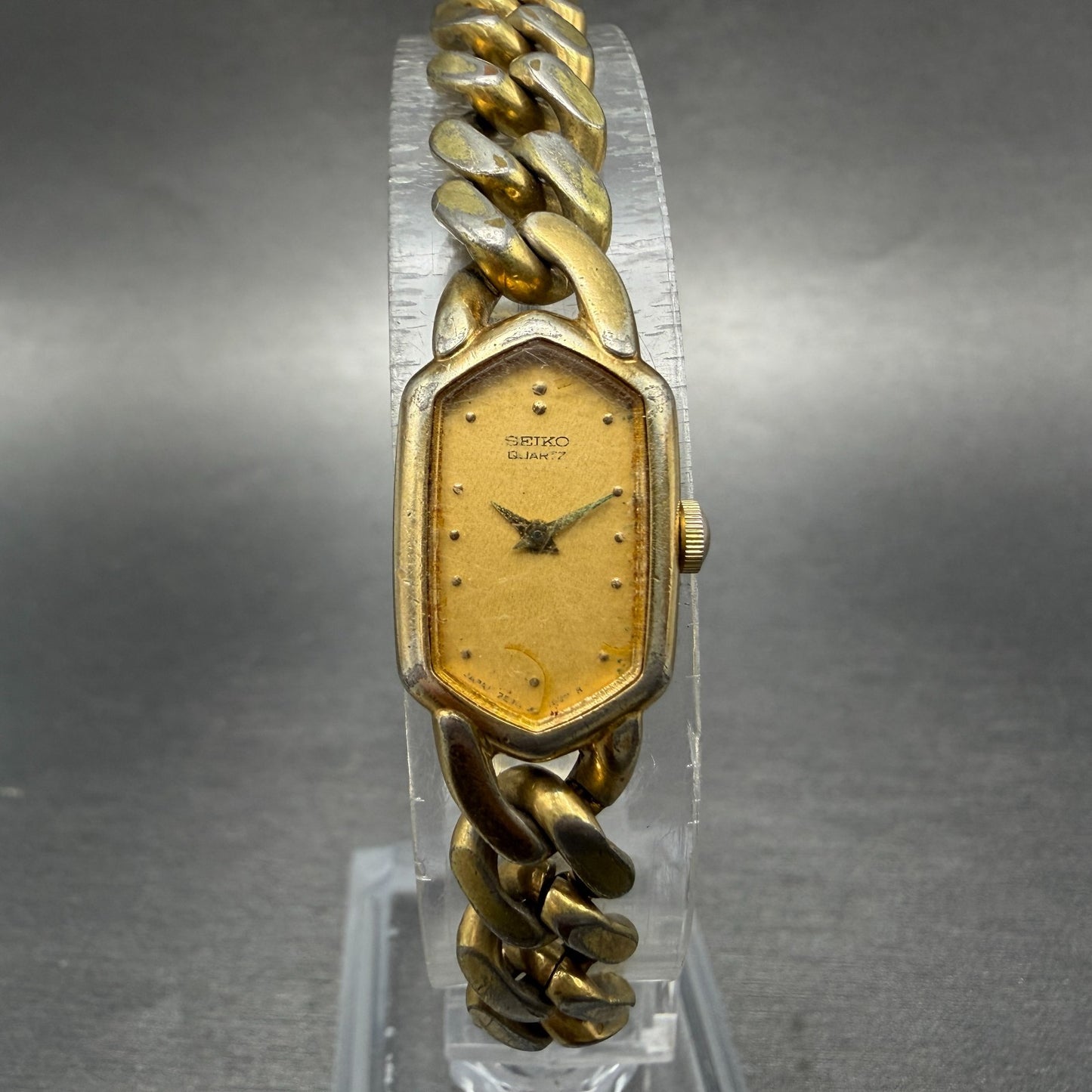 Seiko Watch Women 14mm Champagne Dial Gold Tone Hexagon 2e20-5369 New Battery0