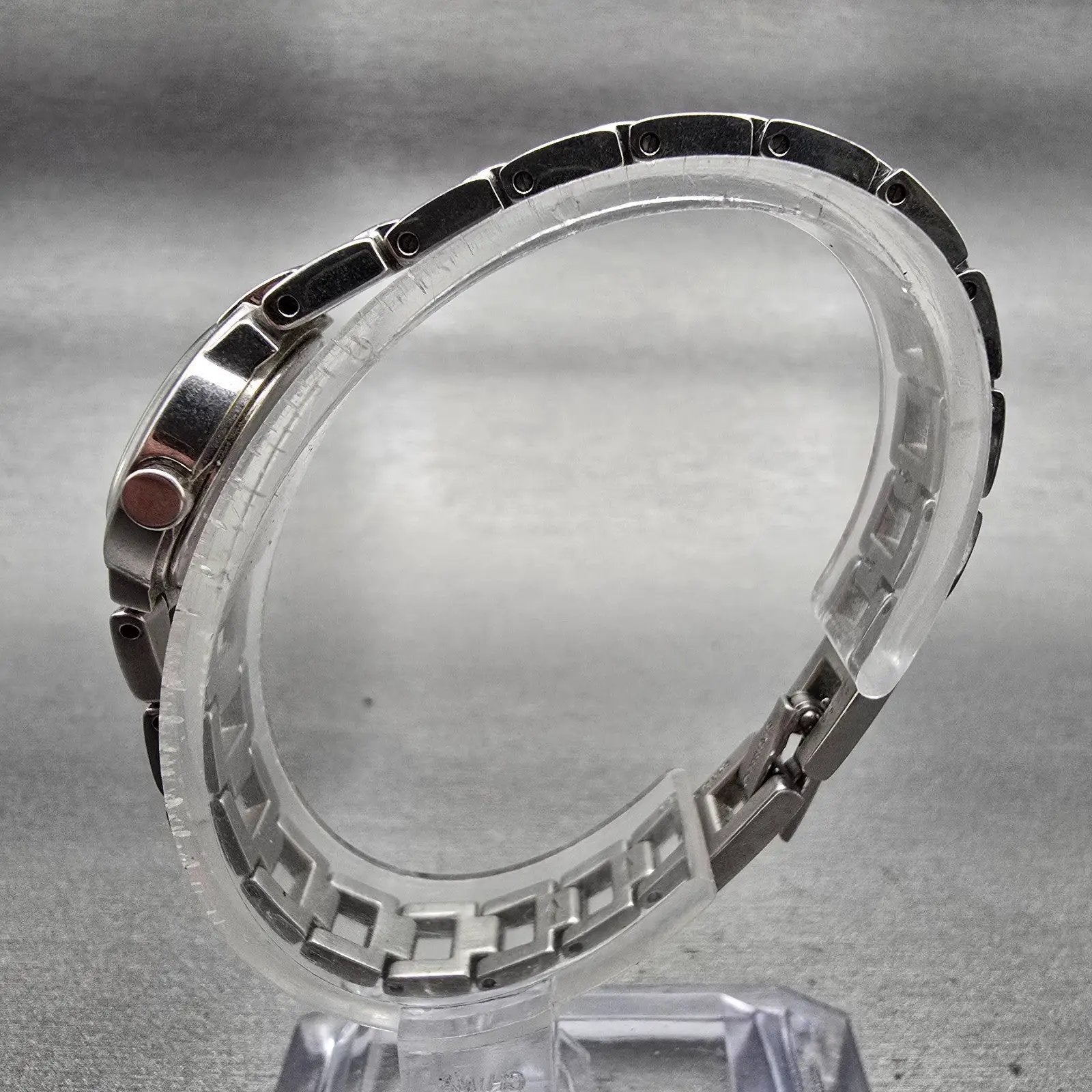 Seiko Watch Women 20mm Pink MOP Dial Silver Tone Round 1N00-0GM0 New Battery6