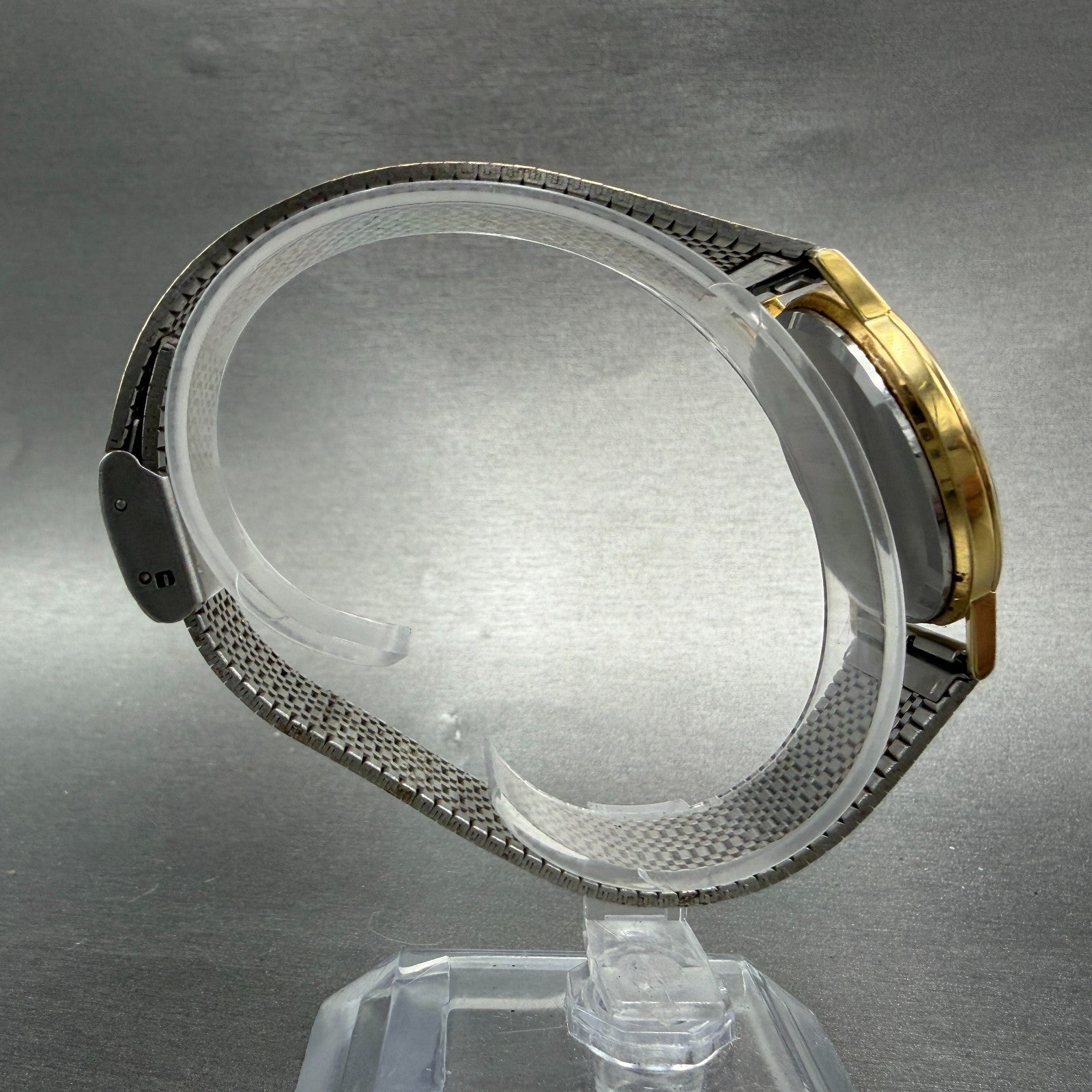 Seiko Majesta Watch Unisex 33mm Champagne Dial gold Tone 9061-7000 New Battery8
