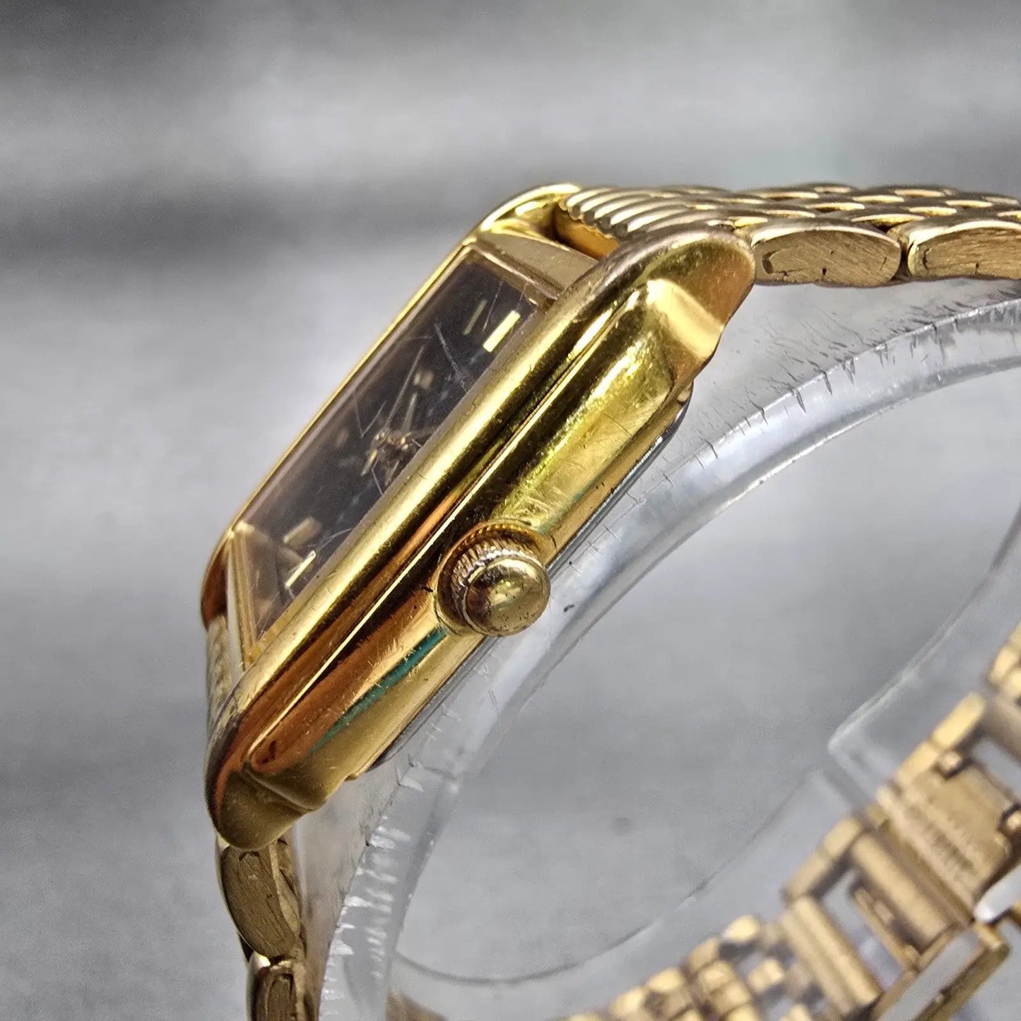 Seiko Watch Women 18mm Black Dial Gold Tone Rectangle V401-5650 New Battery VTG2