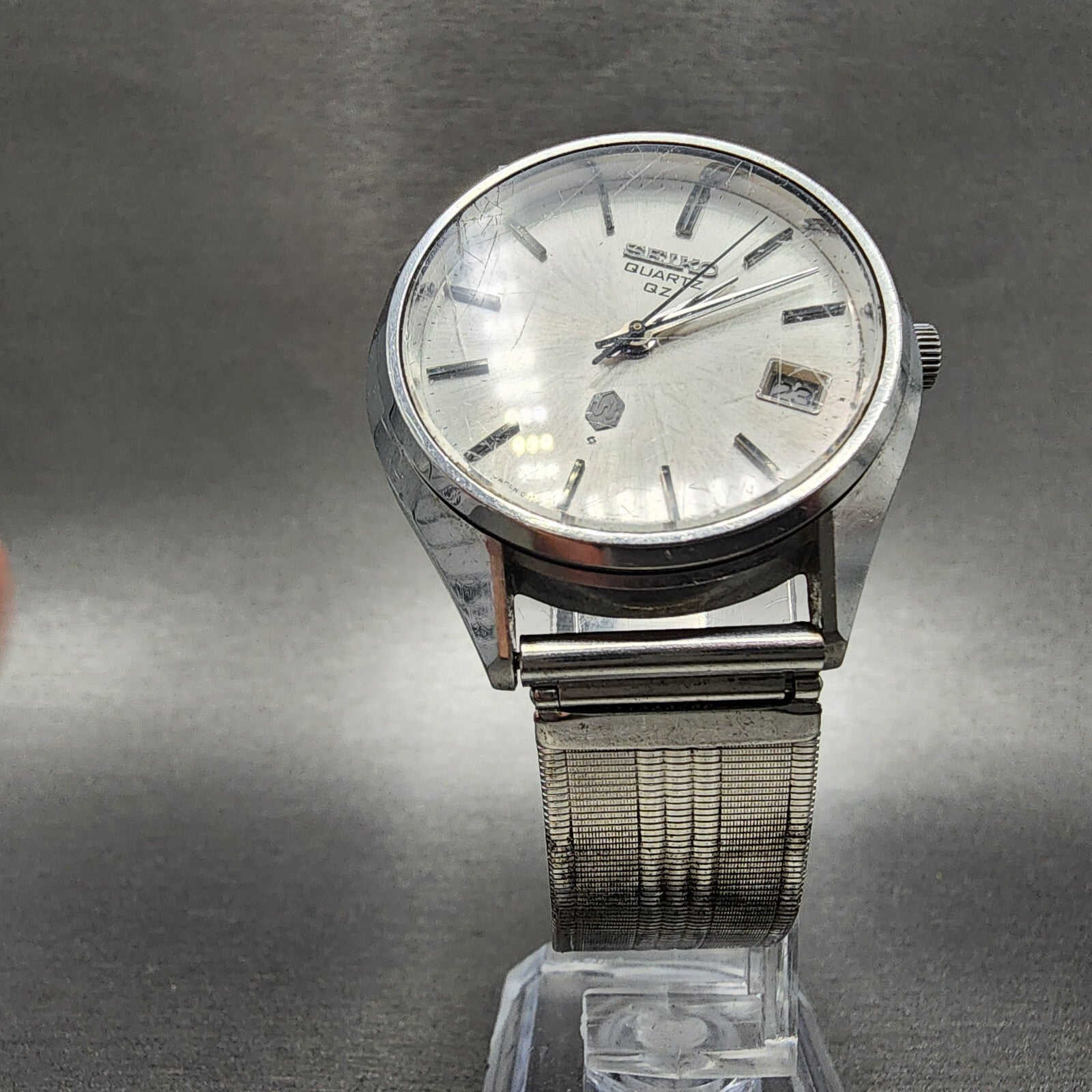 Seiko Quartz QZ Watch Men 36mm Silver Dial Steel Date Round 09228000 PARTS5