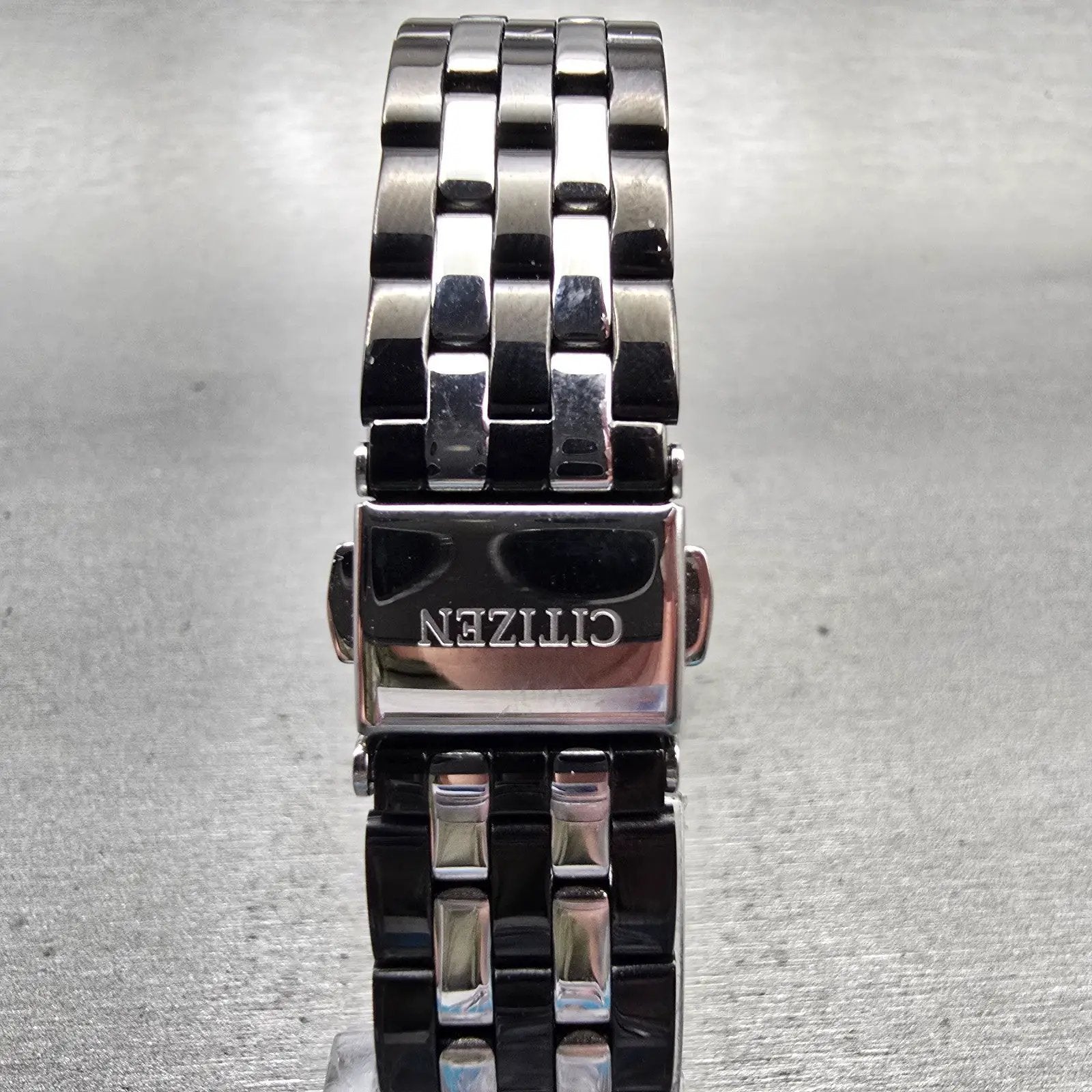 Citizen Watch Women 26mm Black Dial Black & Silver Tone Date G011-S106851 NewBat7
