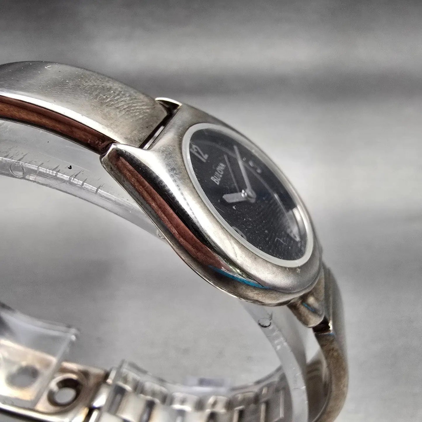 Bulova Watch Women 25mm Black Dial Silver Tone Round Bangle 96L18 New Battery F3