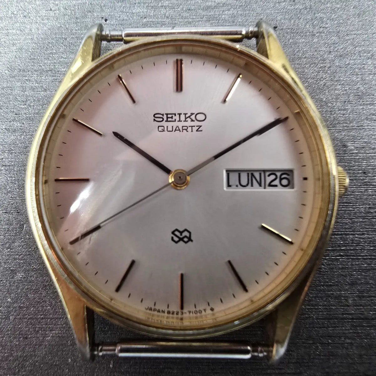 Seiko SQ Watch Men 32mm White Dial Gold Daydate Round 8223-7080 VTG PARTS2
