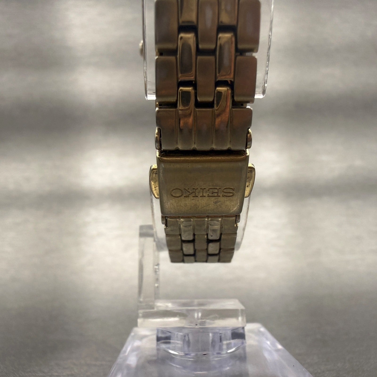 Seiko Watch Women 24mm White Dial Gold Tone Daydate Round 7N83-0011 New Battery9