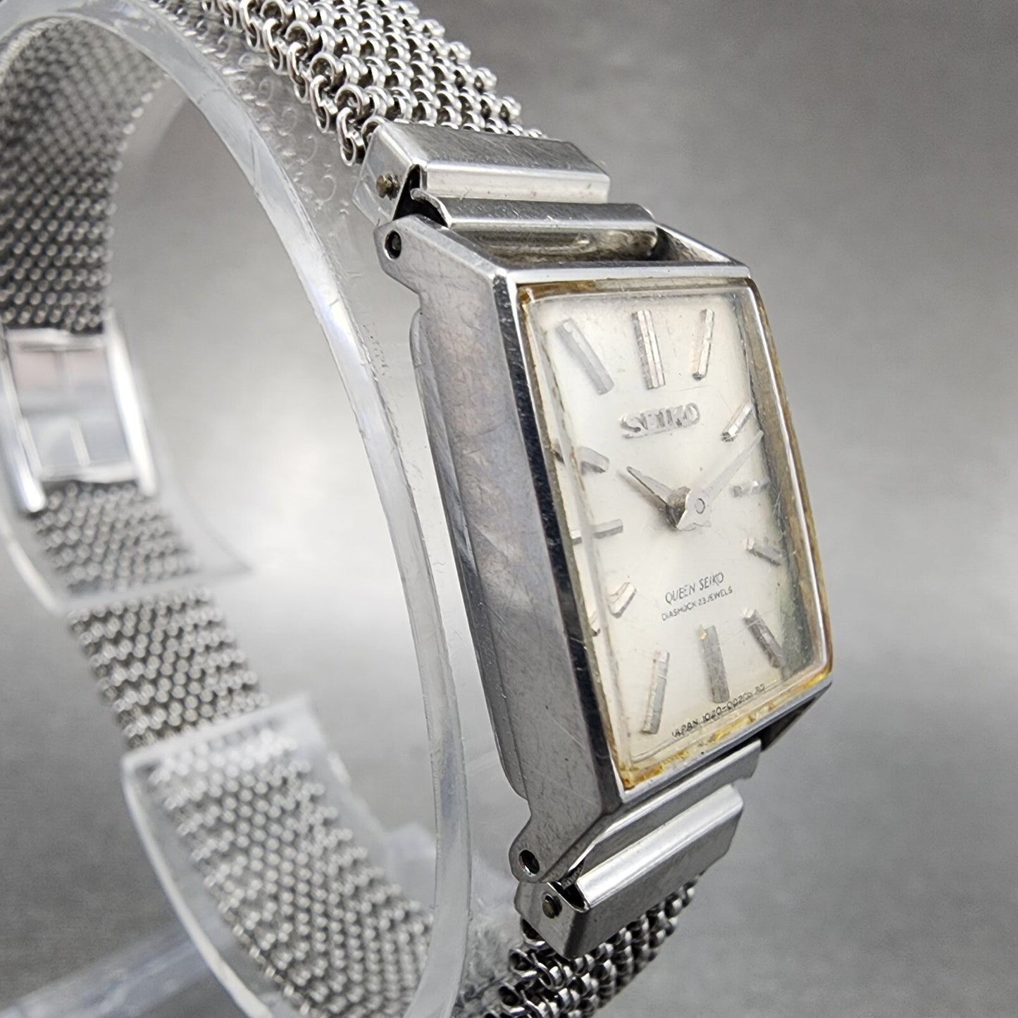 Seiko Queen Seiko Tank Watch Women 16mm White Dial Silver Tone Rectangle Runs4