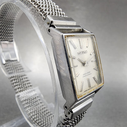 Seiko Queen Seiko Tank Watch Women 16mm White Dial Silver Tone Rectangle Runs4
