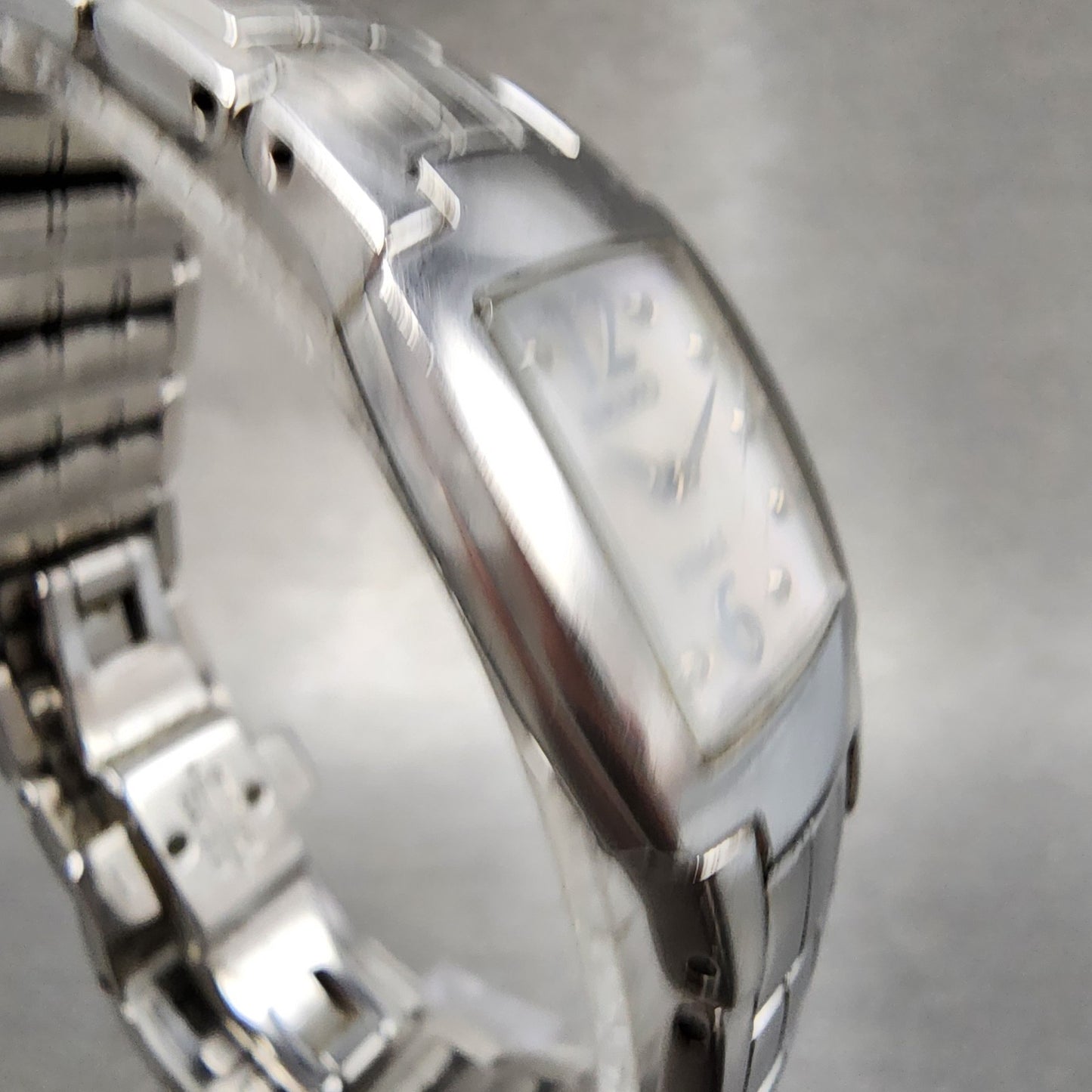 Seiko Vivace Tank Watch Women 22mm MOP Dial Silver Tone 1n000cn0 New Battery3