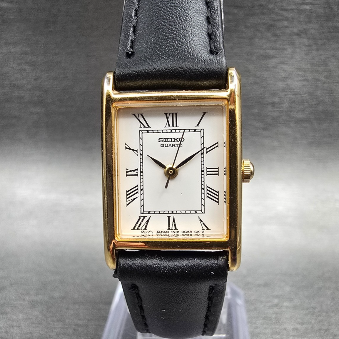 Seiko Tank Watch Women 18mm White Dial Gold Tone Rectangle 1N01-5A40 New Battery0