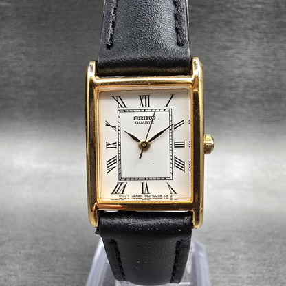 Seiko Tank Watch Women 18mm White Dial Gold Tone Rectangle 1N01-5A40 New Battery0