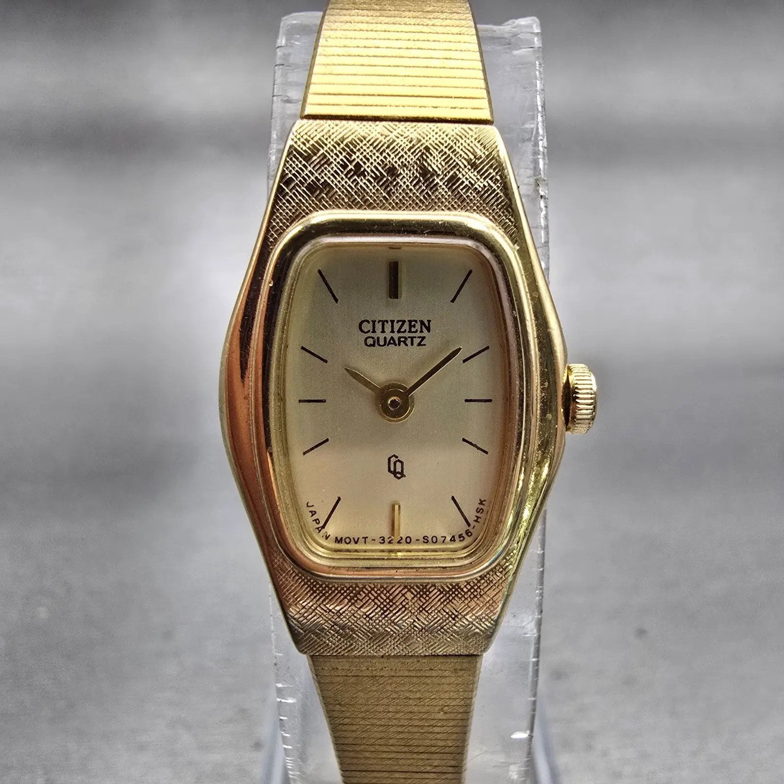 Citizen CQ Watch Women 17mm Champagne Dial Gold Tone Oval 3220-S16881 New Batt0