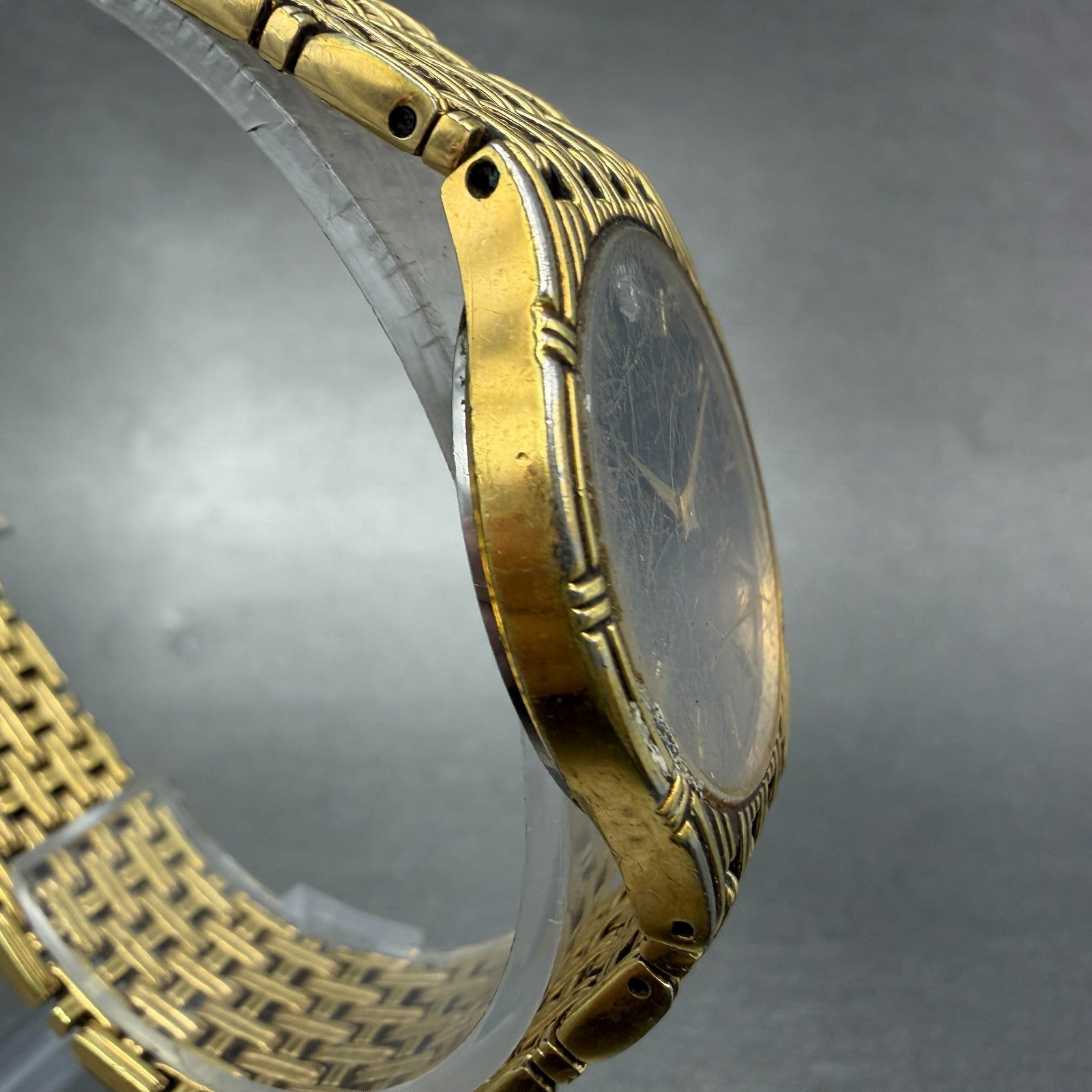 Bulova Watch Men 30mm Black Dial Gold Tone Round 92M83 ETA 976.001 PARTS4