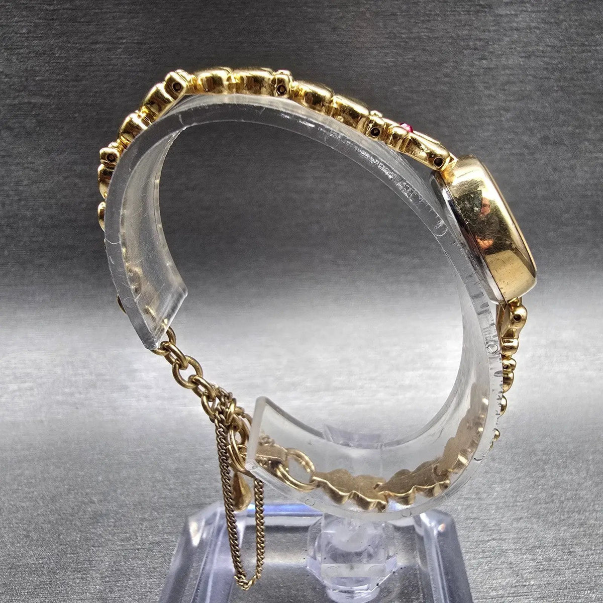 Seiko Alba Watch Women 17mm Cream Dial Gold Gems Oval V810-5020 New Battery8