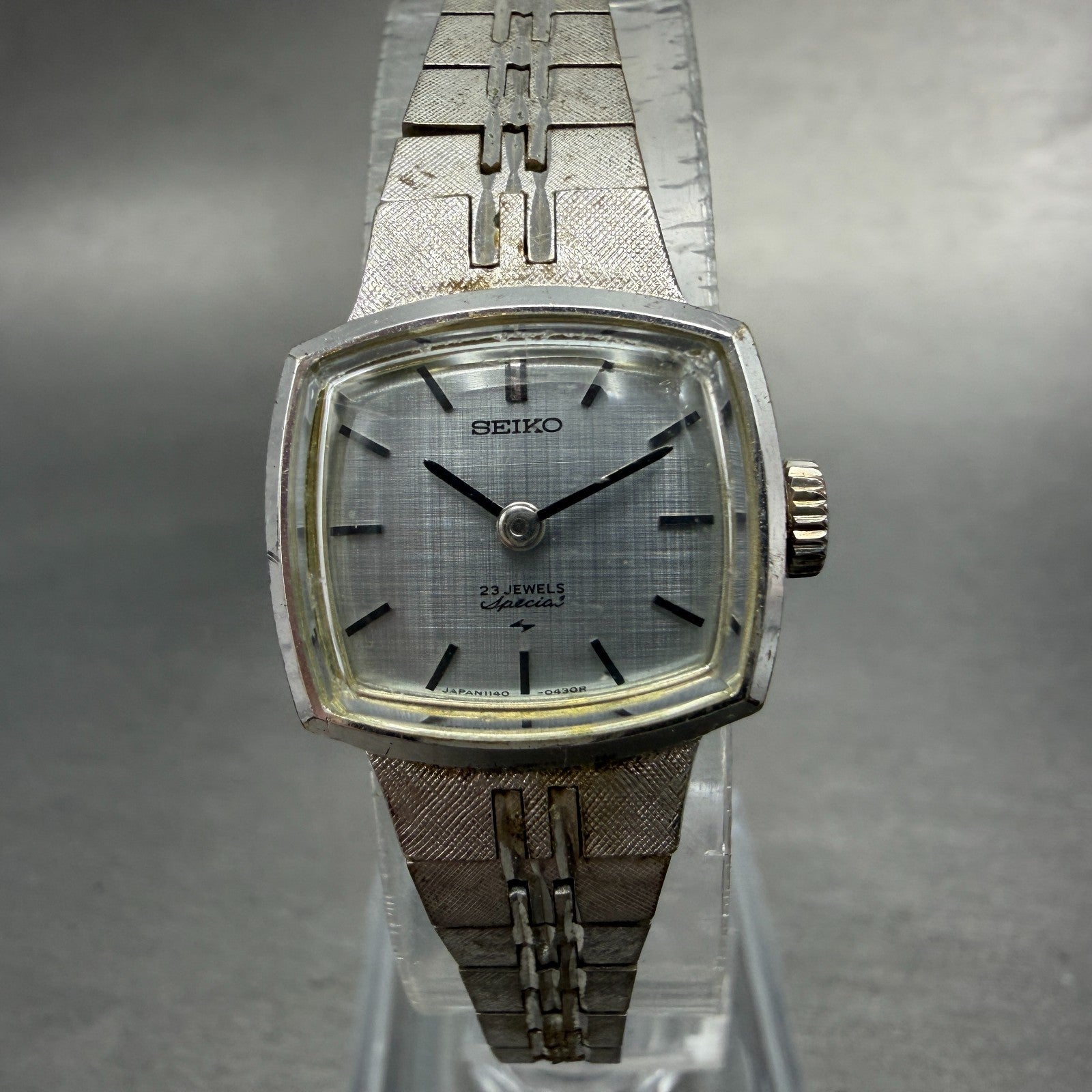Seiko Special Watch Women 19mm Silver Dial Silver Tone Manual 1140-3160 Runs0