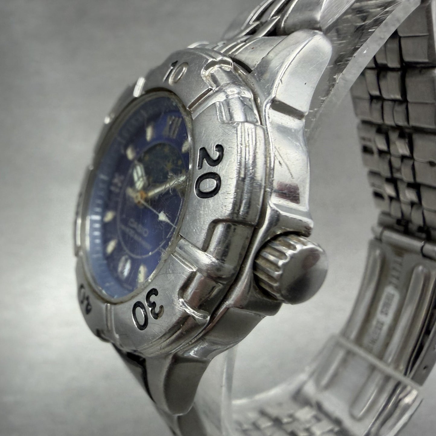 Casio Moon Phase Dive Watch Women 32mm Blue Dial Steel Date LD-733 PARTS3
