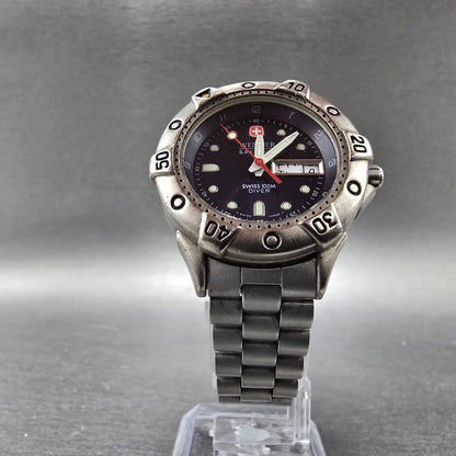 Wenger Dive Watch Women 30mm Blue Dial Silver SAK Design Daydate 091.0650 PARTS6