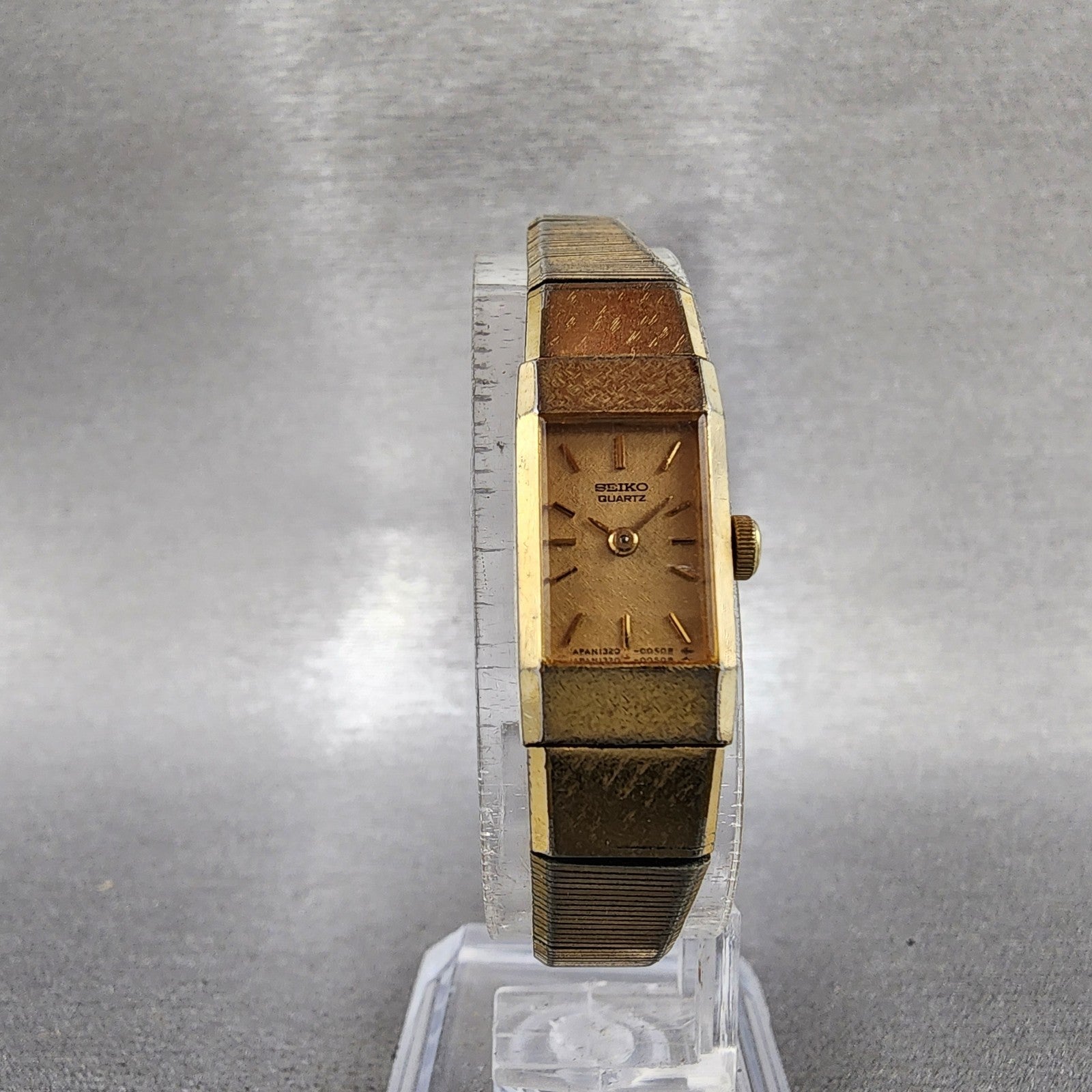 VTG Seiko Watch Women 12mm Gold Dial Gold Tone Rectangle 13205049 New Battery5