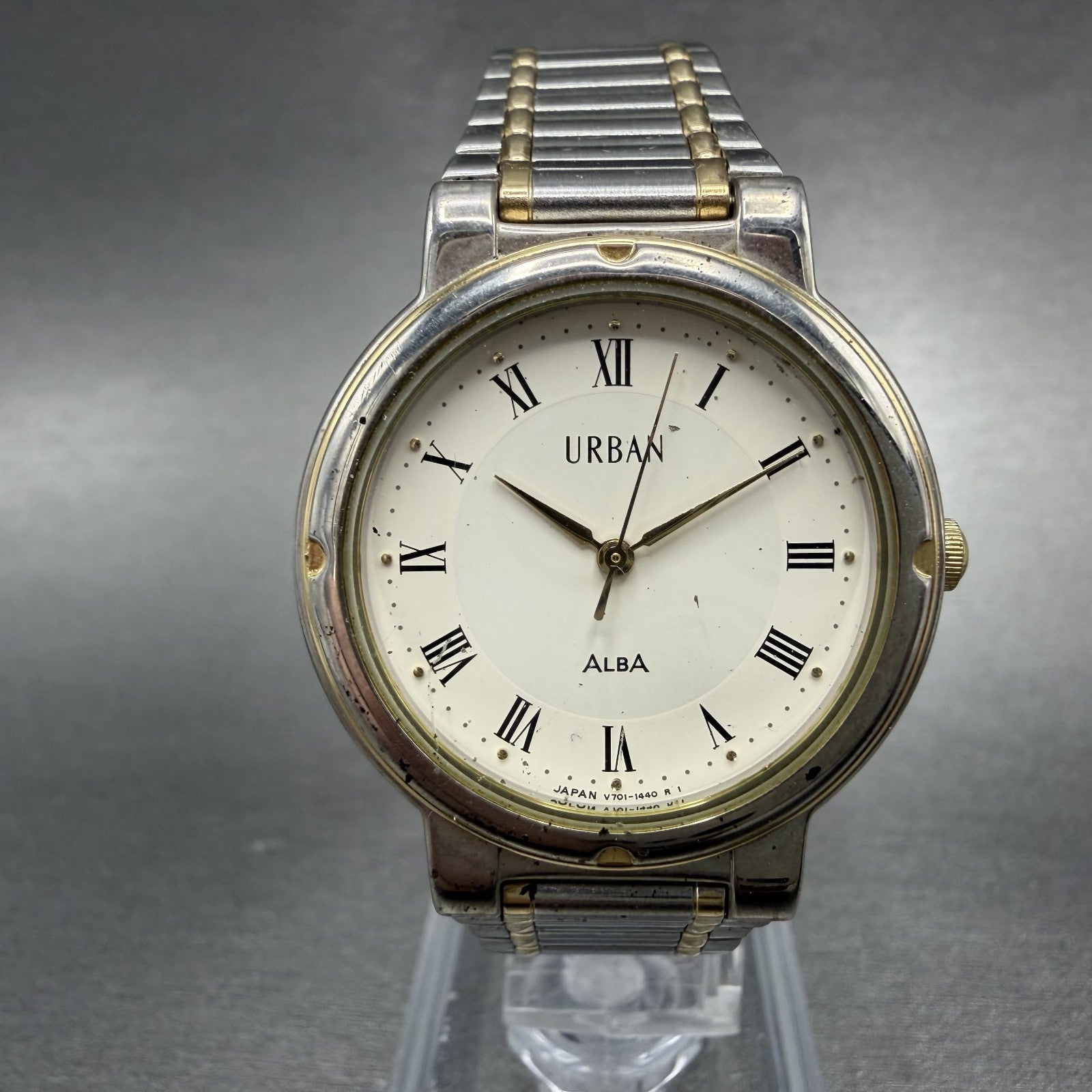 Seiko Alba Urban Watch Men 31mm White Dial Two Tone Round V701-1390 New Battery0
